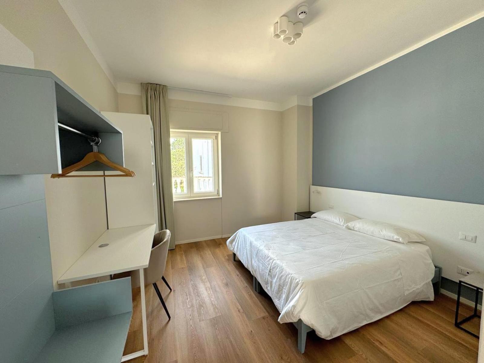 Large Double Room photo 1