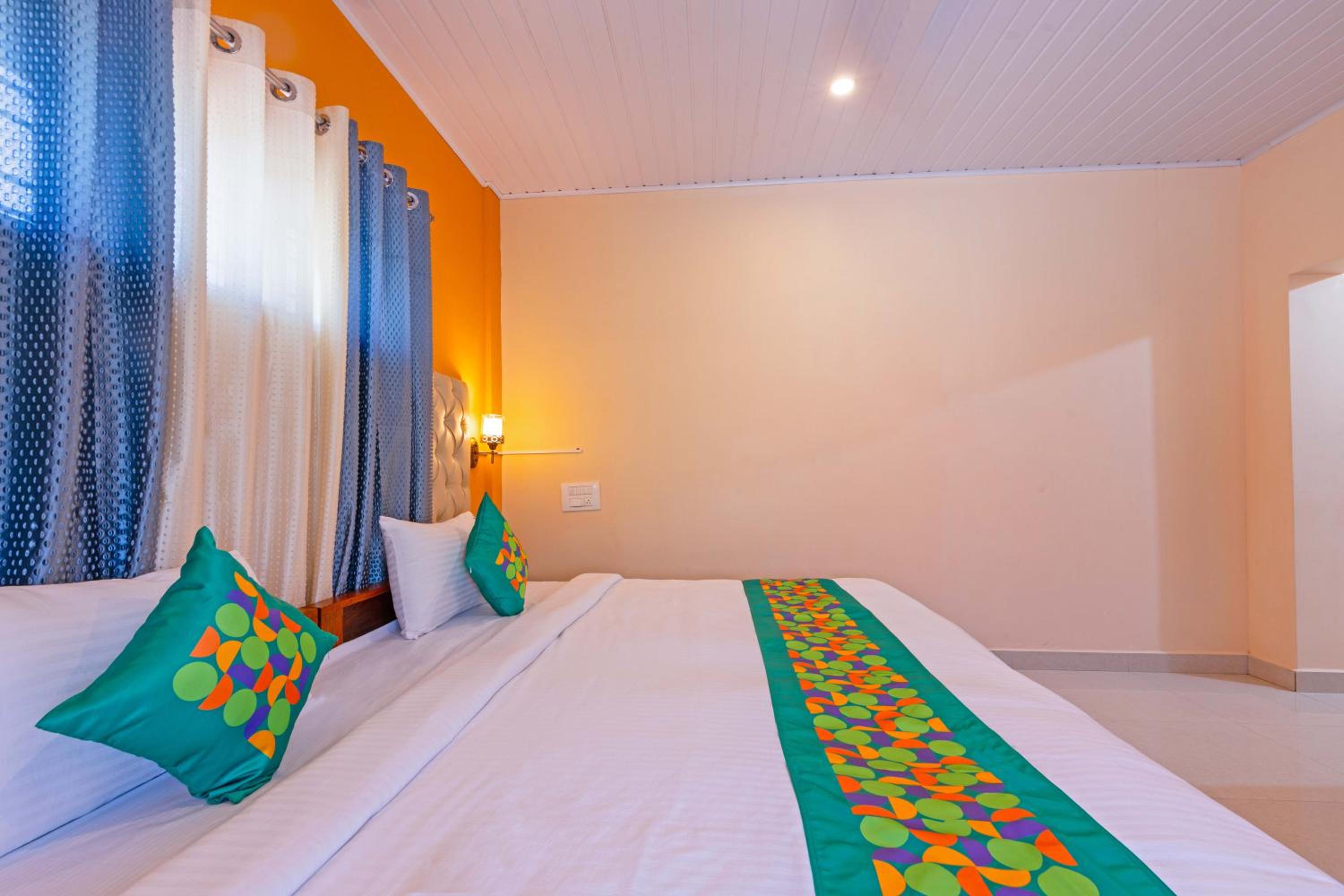 Deluxe Double Room photo 3