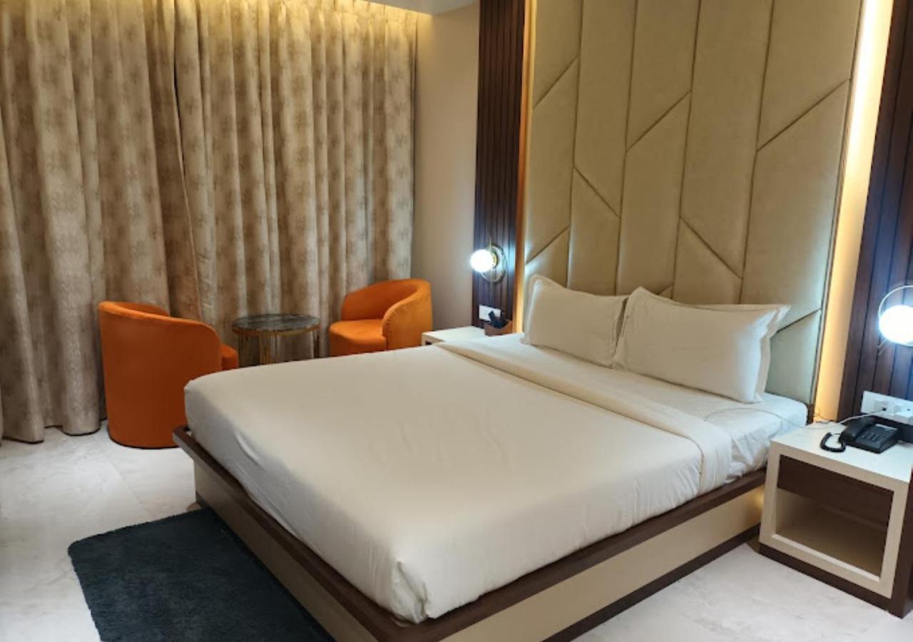 Basic Triple Room photo 2