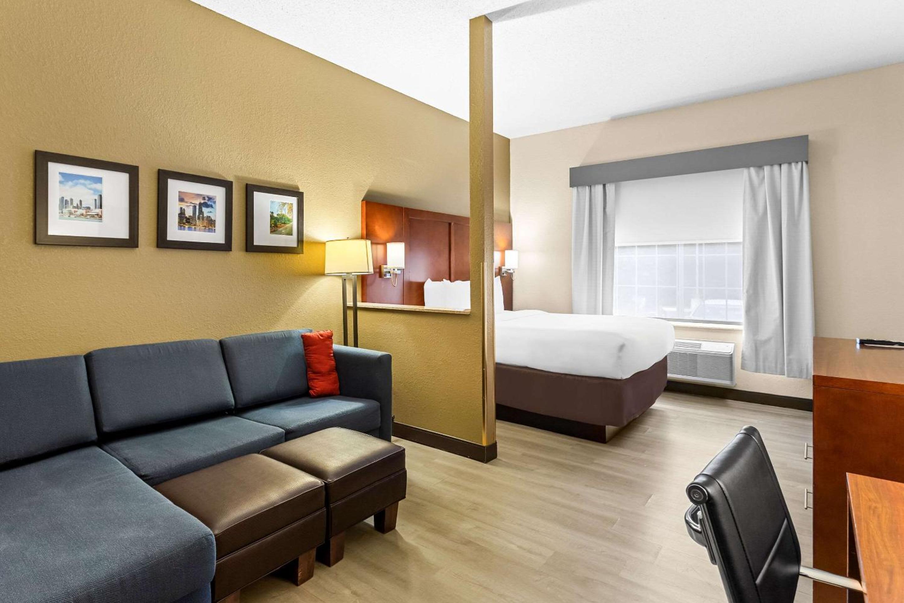 One-Bedroom Queen Suite - Disability Access/Non-Smoking - Photo 5