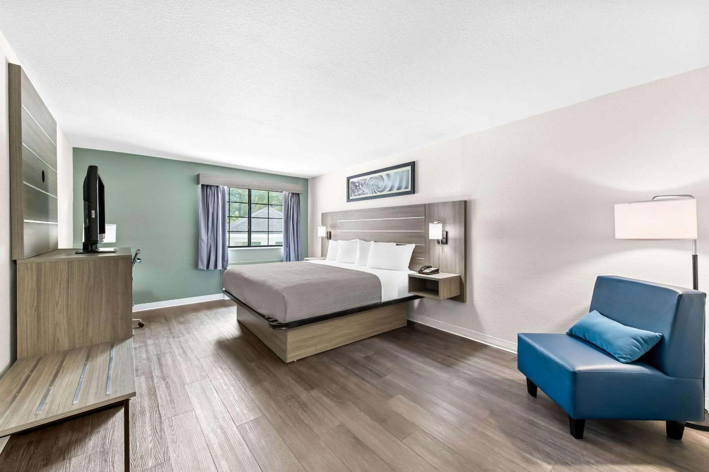 Standard King Room - Photo 2