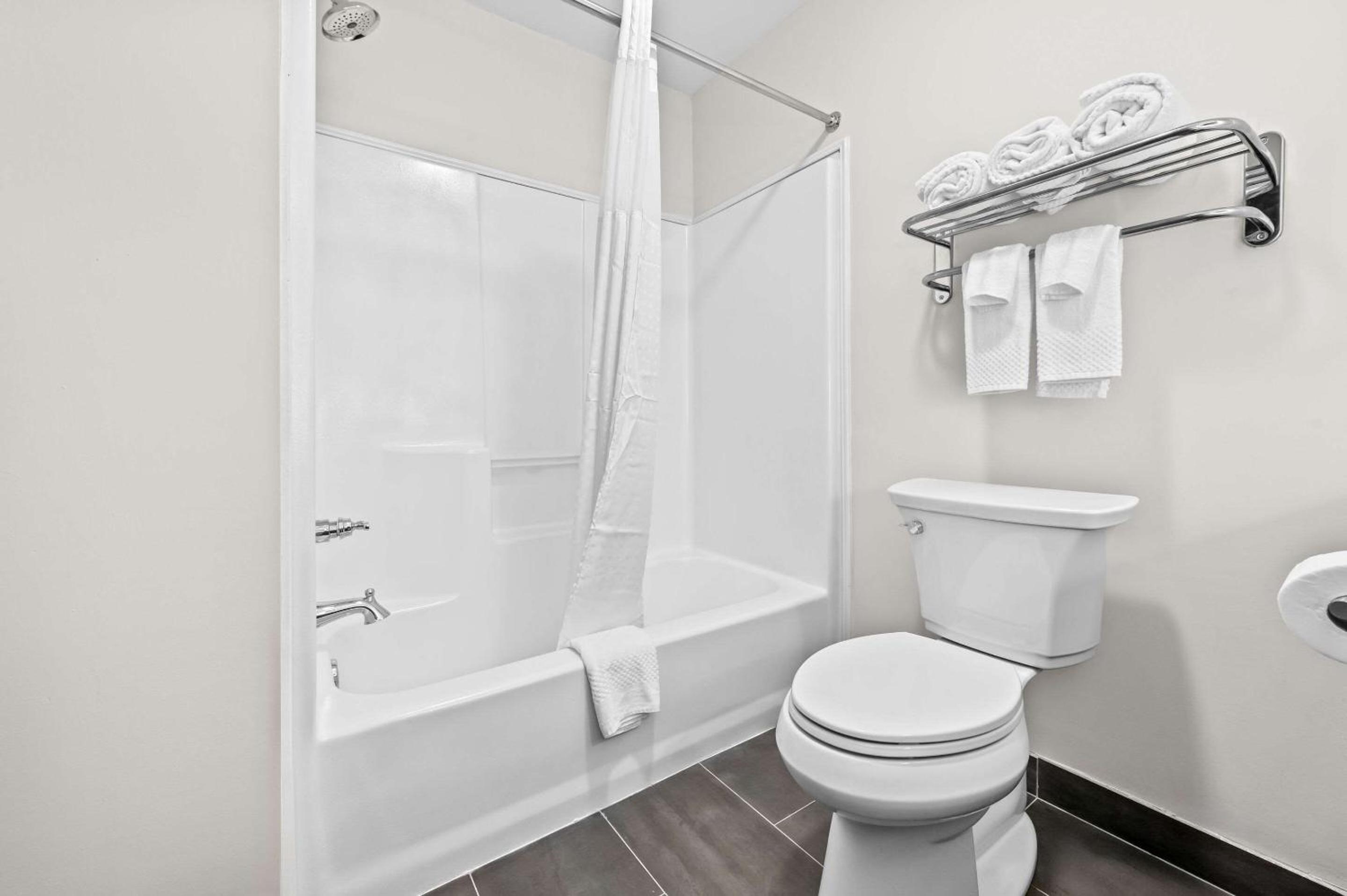 King Suite - Photo 8