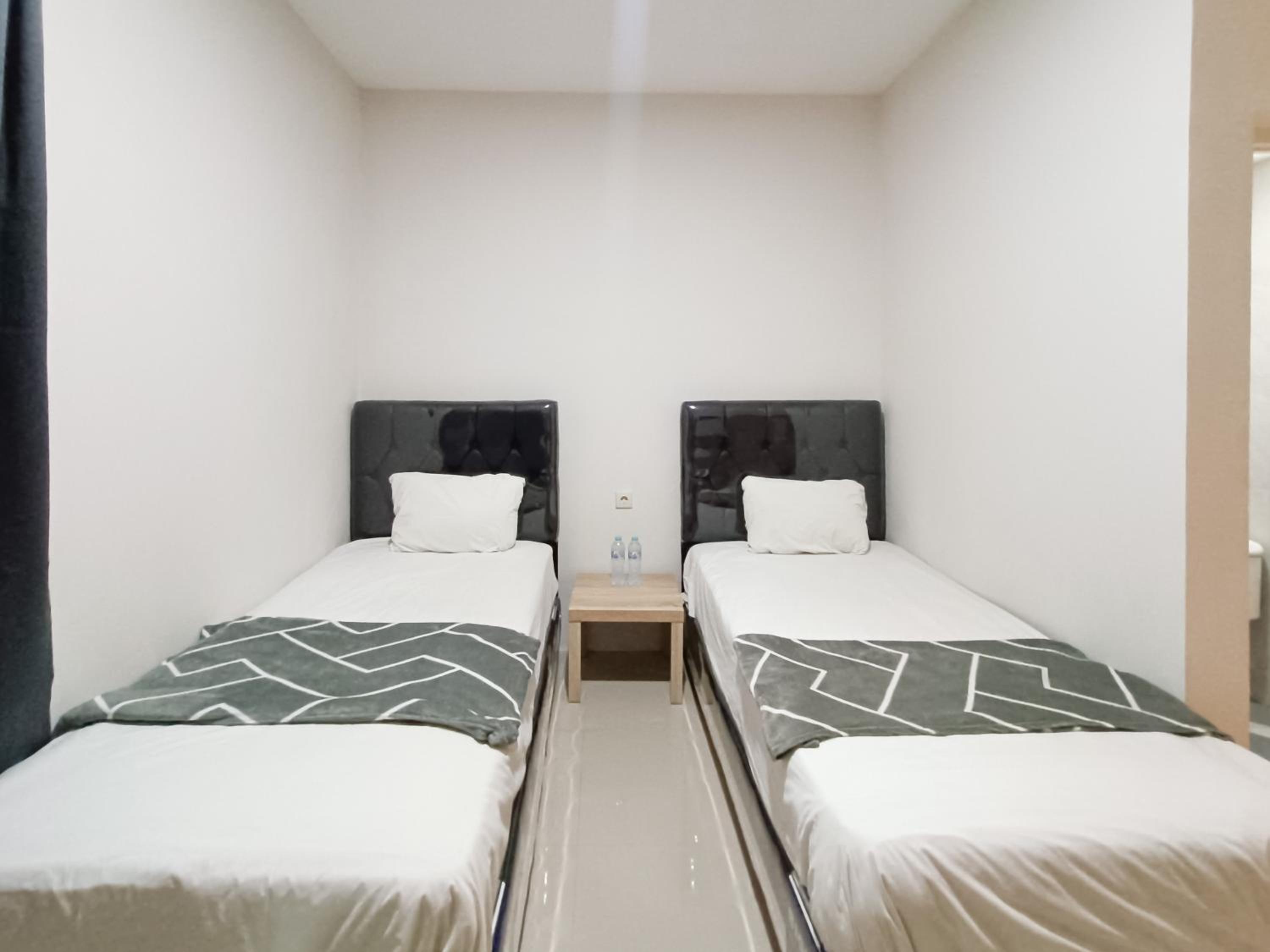 Twin Room - Photo 1