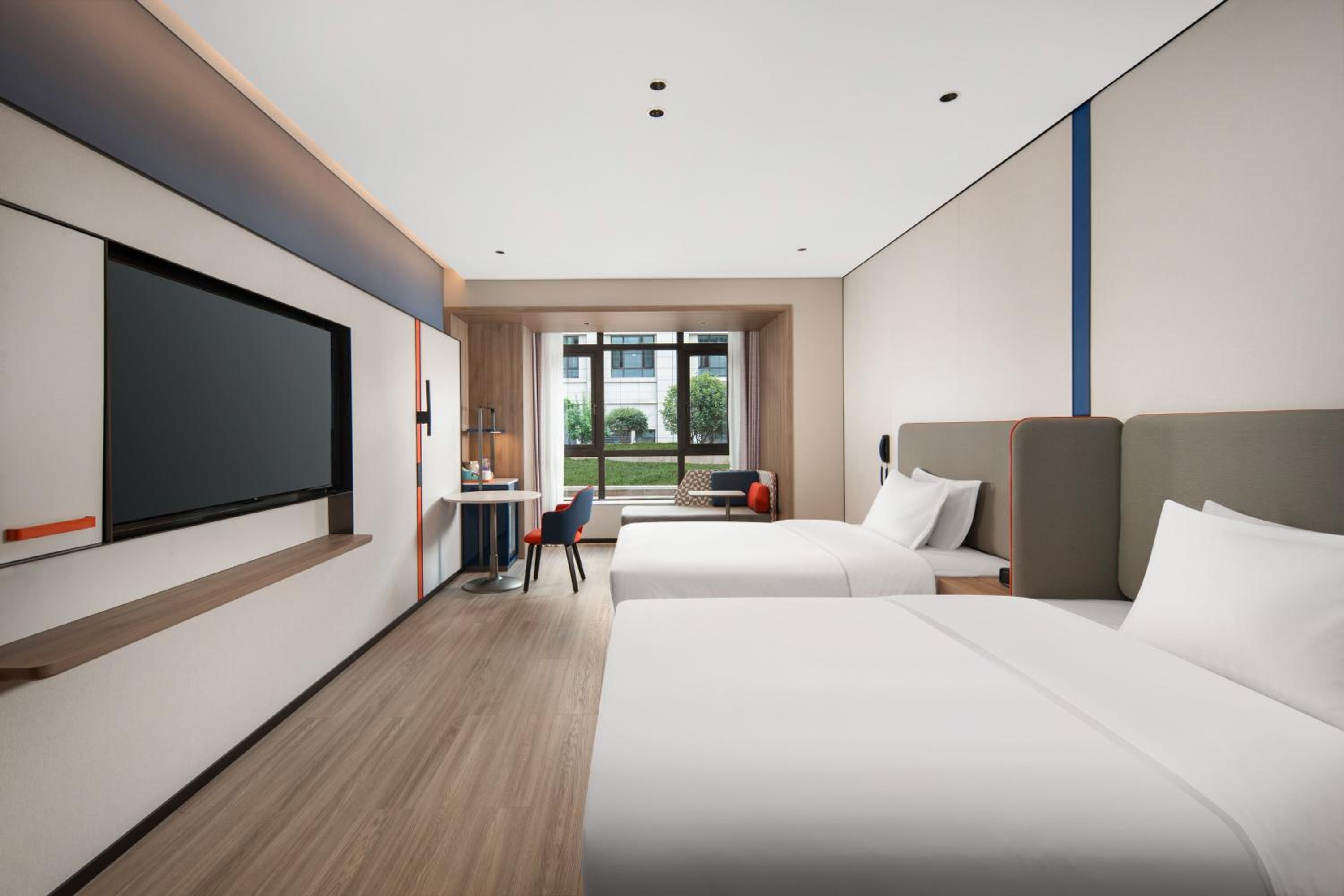 Standard Double Room with Two Double Beds and Garden View