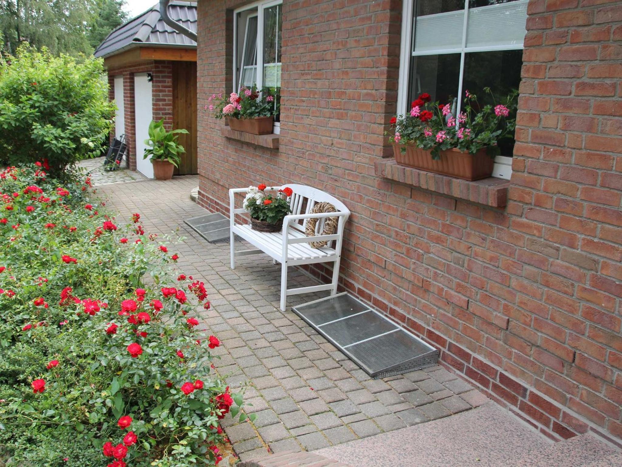 One-Bedroom Apartment with Garden View photo 2