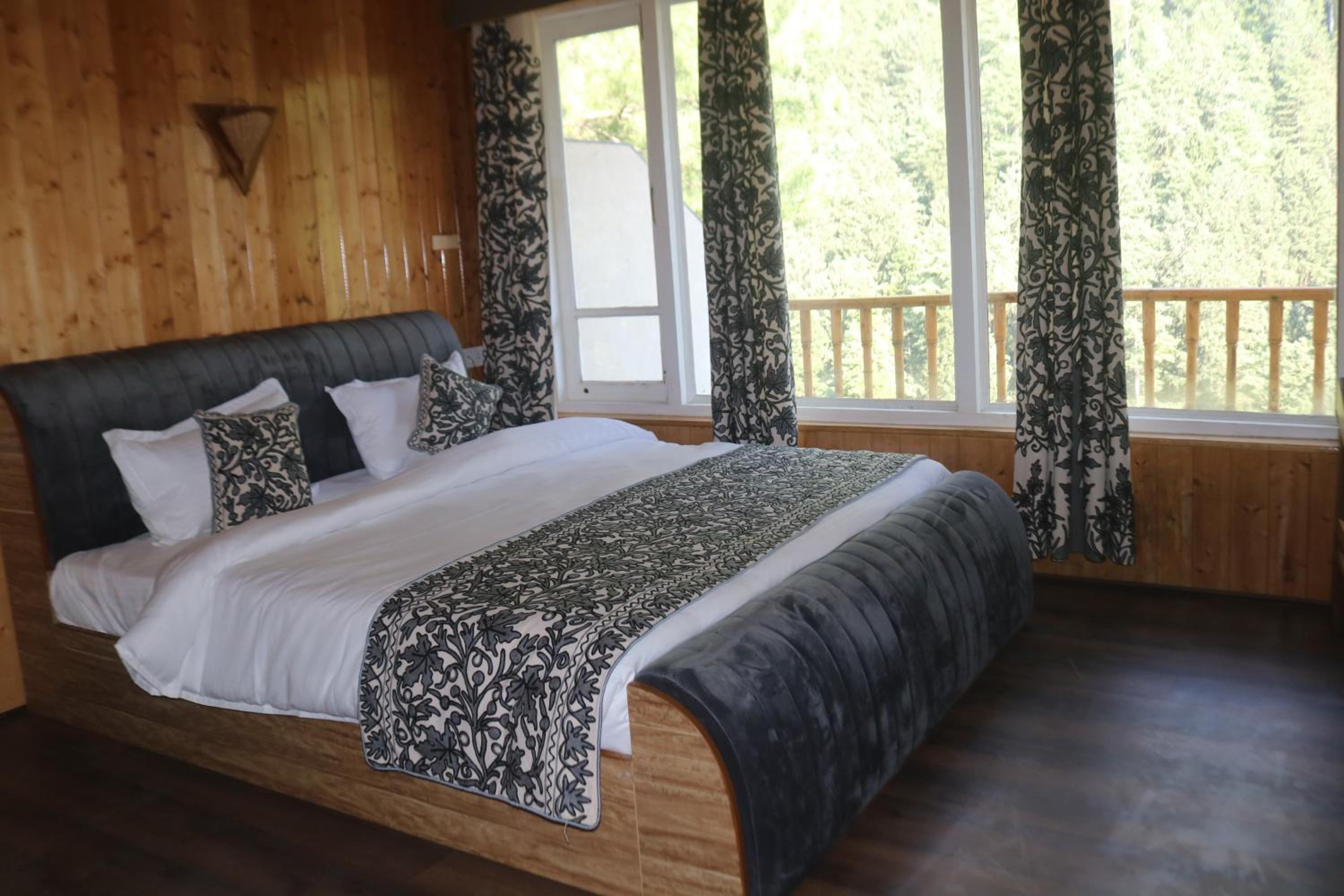 Deluxe Junior Suite