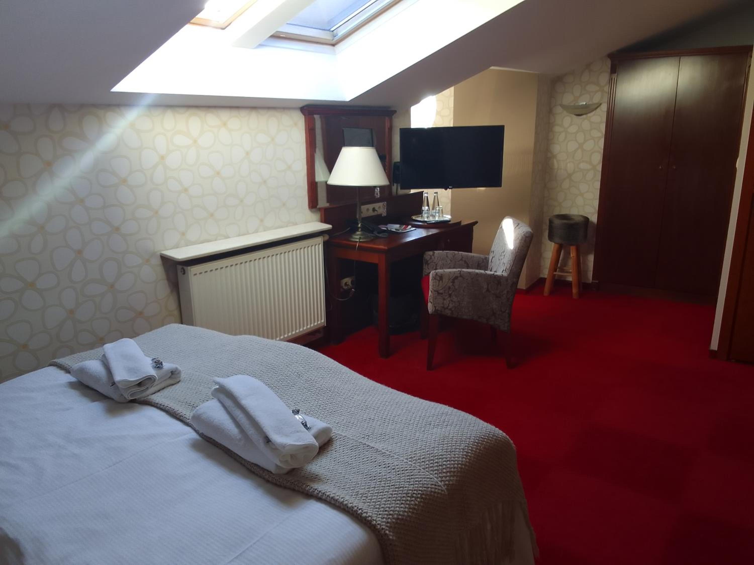 Superior Double Room - Photo 8