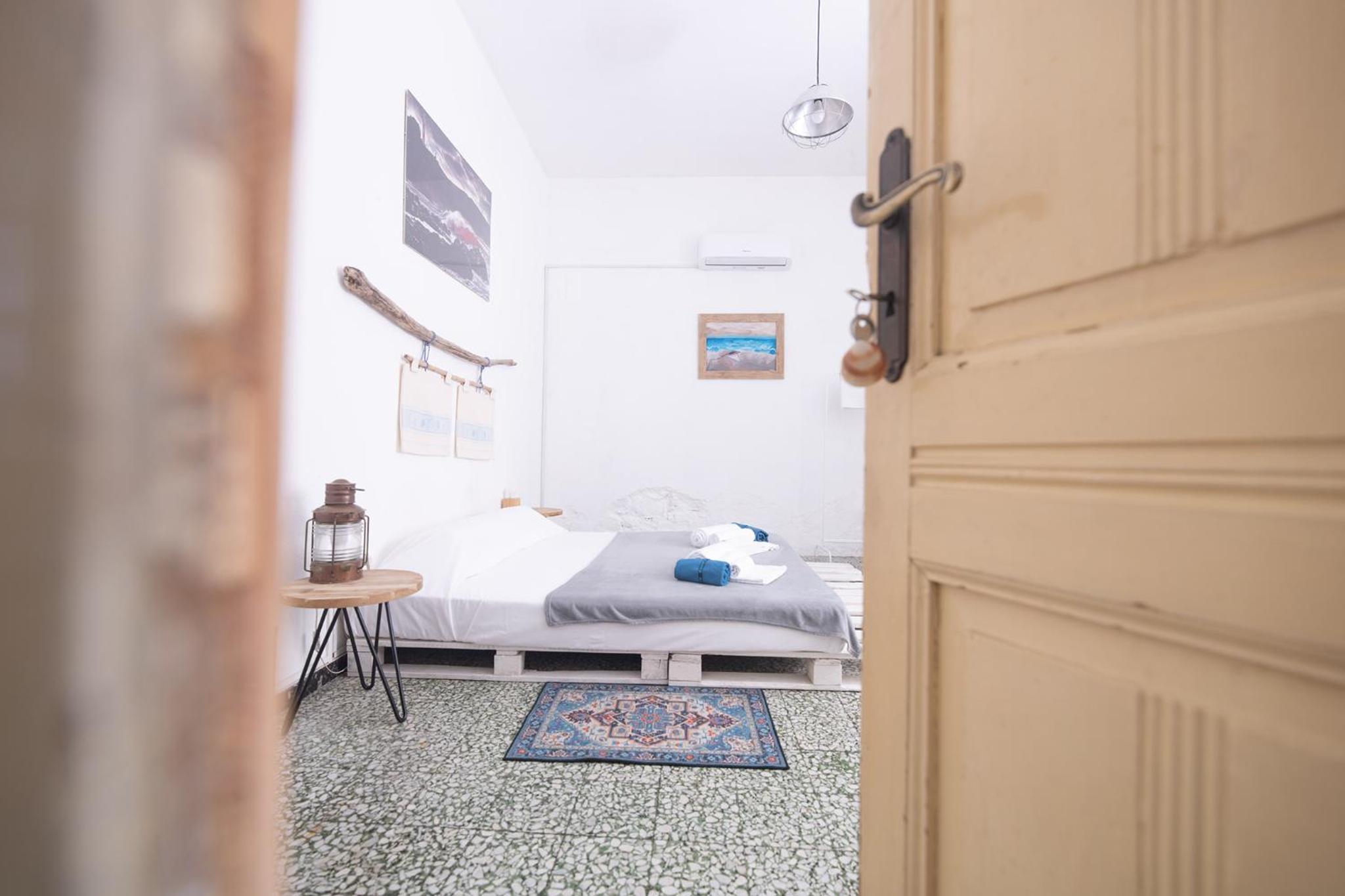 Standard Double Room with Shared Bathroom
