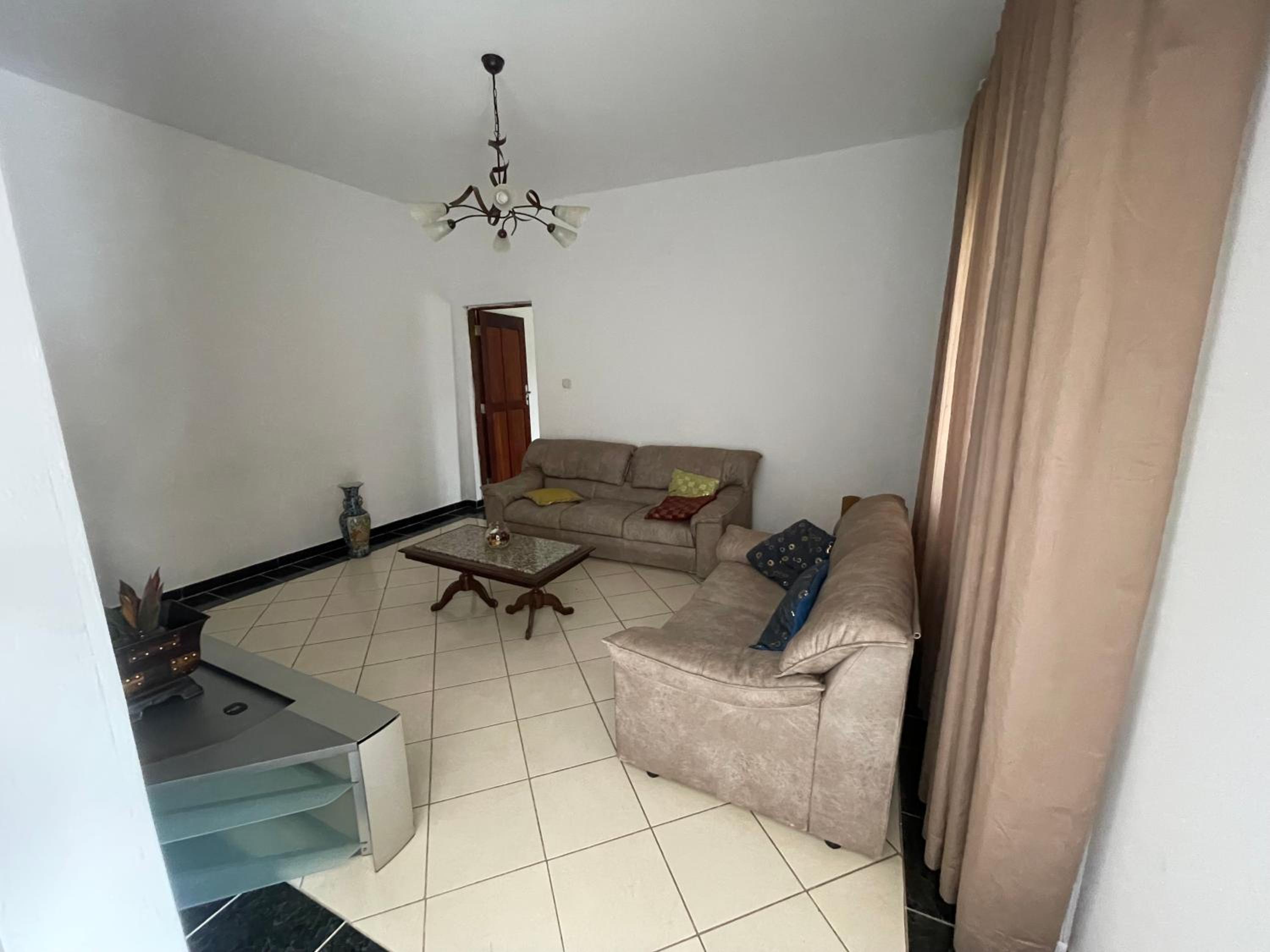 One-Bedroom House photo 3