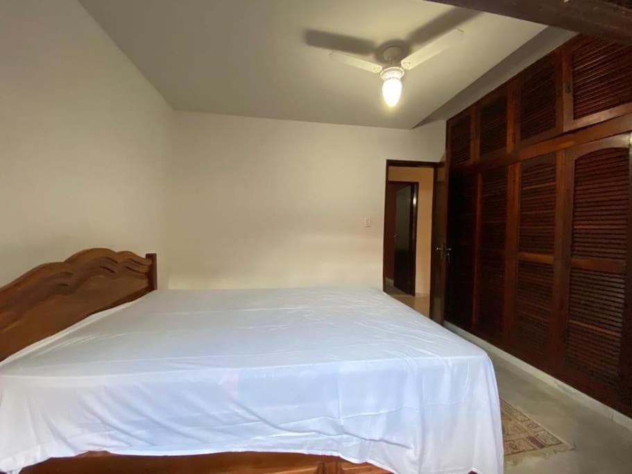 Seven-Bedroom House photo 1