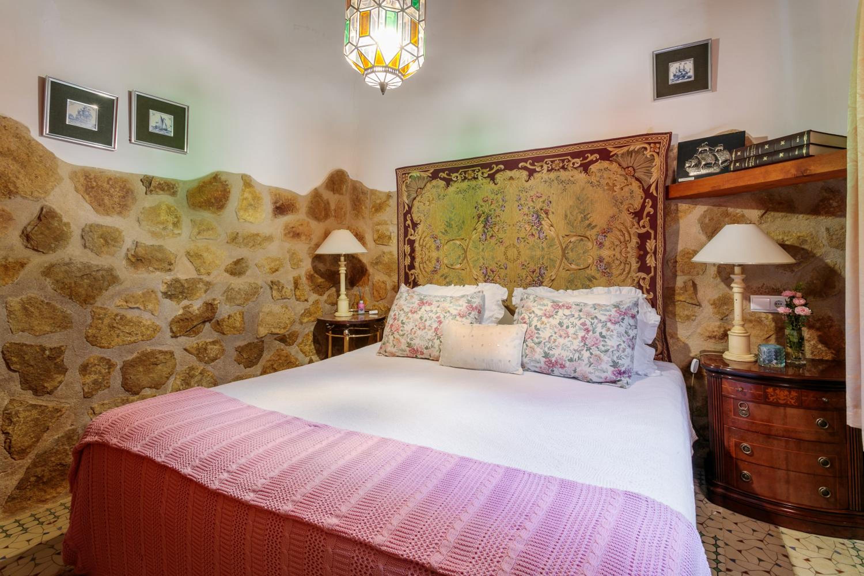 Two-Bedroom Deluxe Apartment with Garden View photo 2
