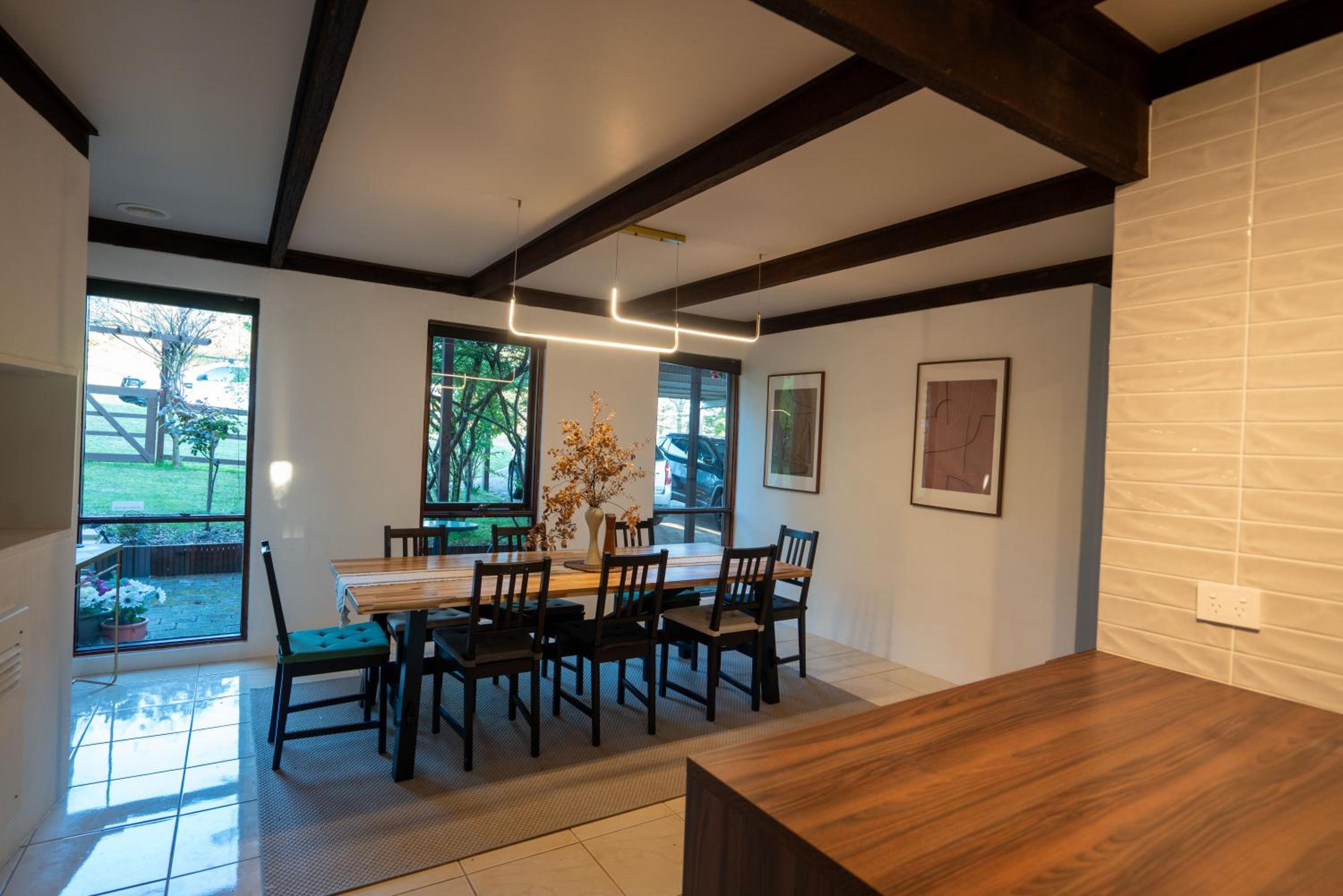 Five-Bedroom House photo 2