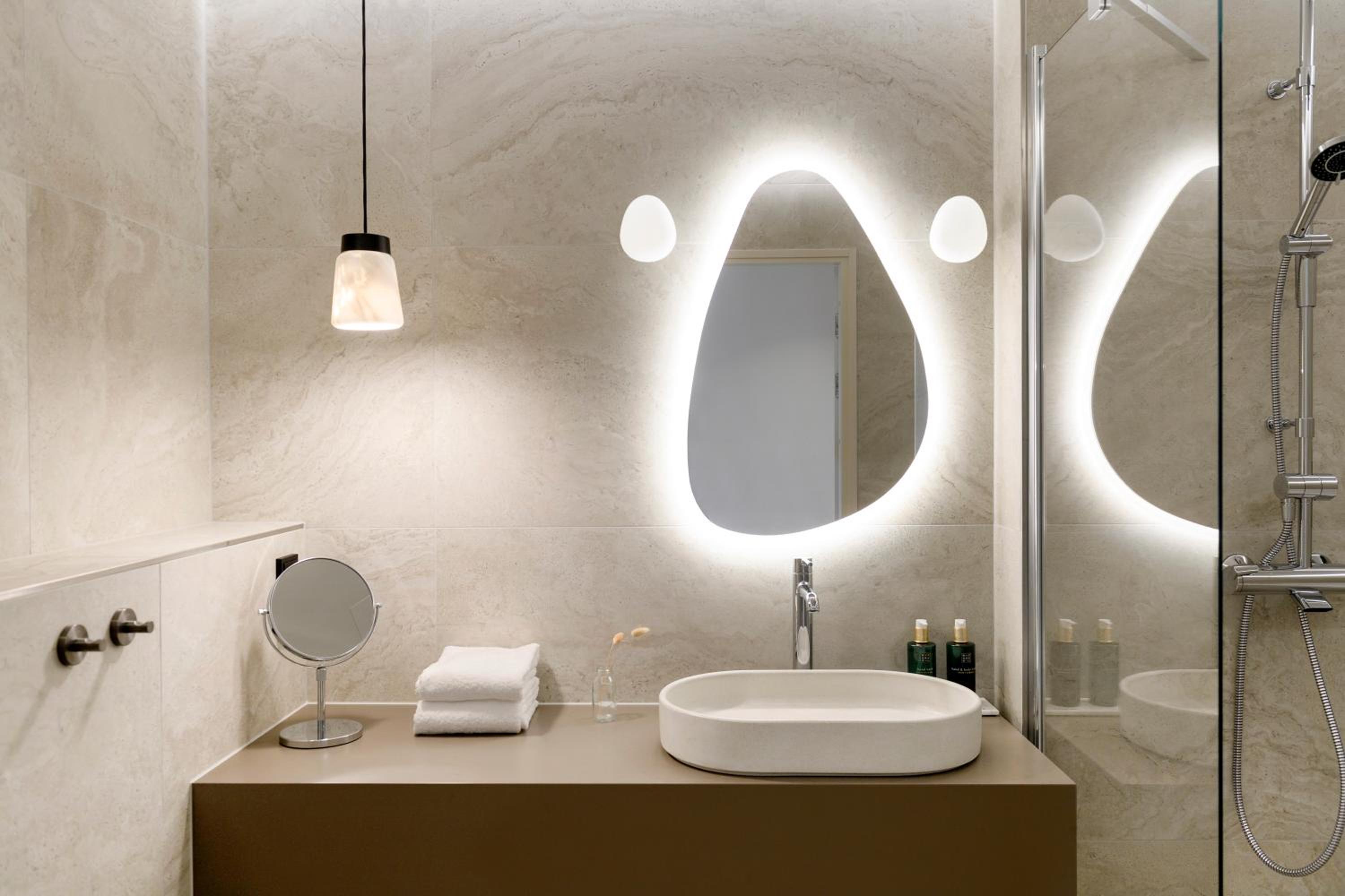 Junior Suite - Photo 12