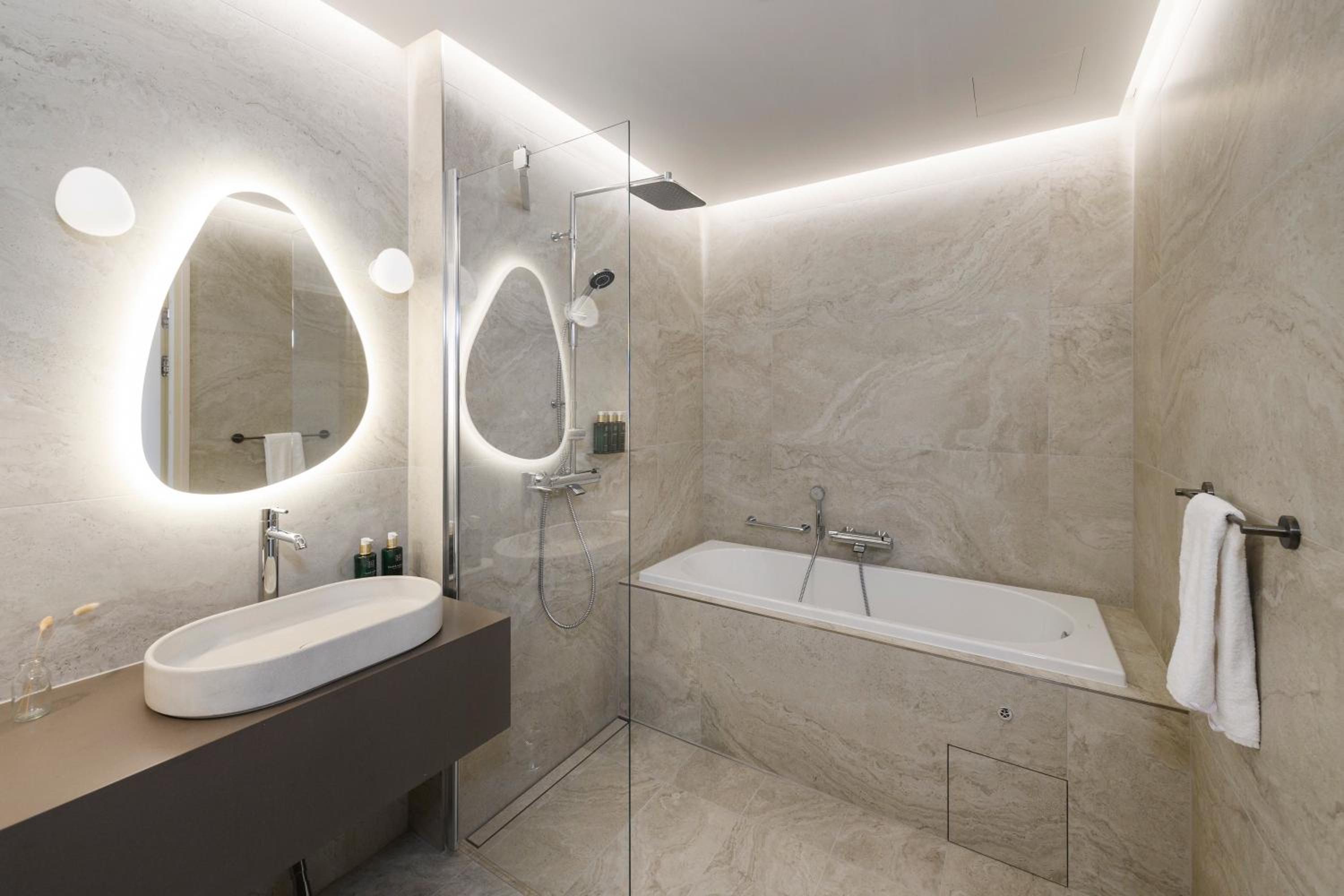 Junior Suite - Photo 11