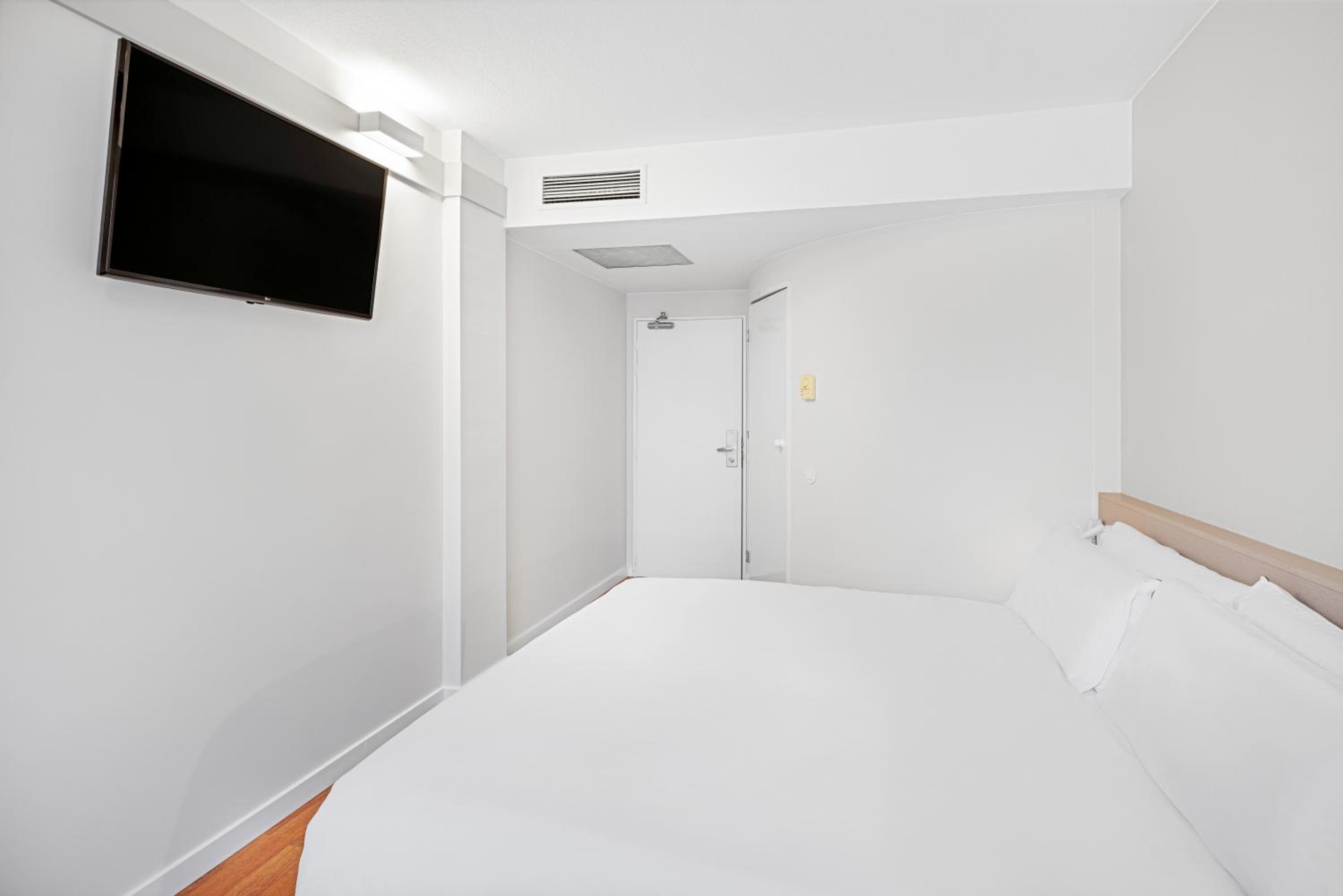 Double Room - Photo 2