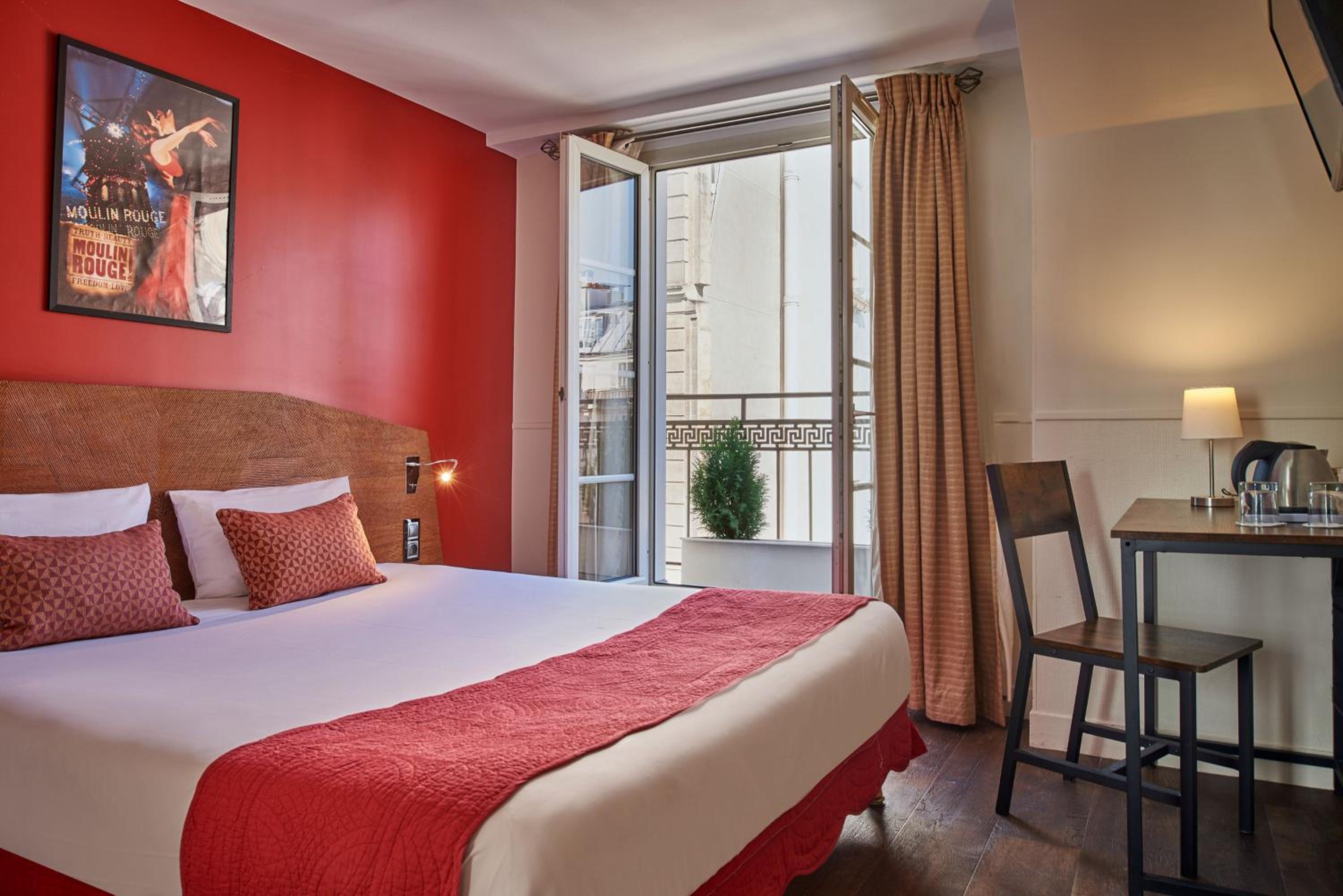 Classic Double Room with Balcony