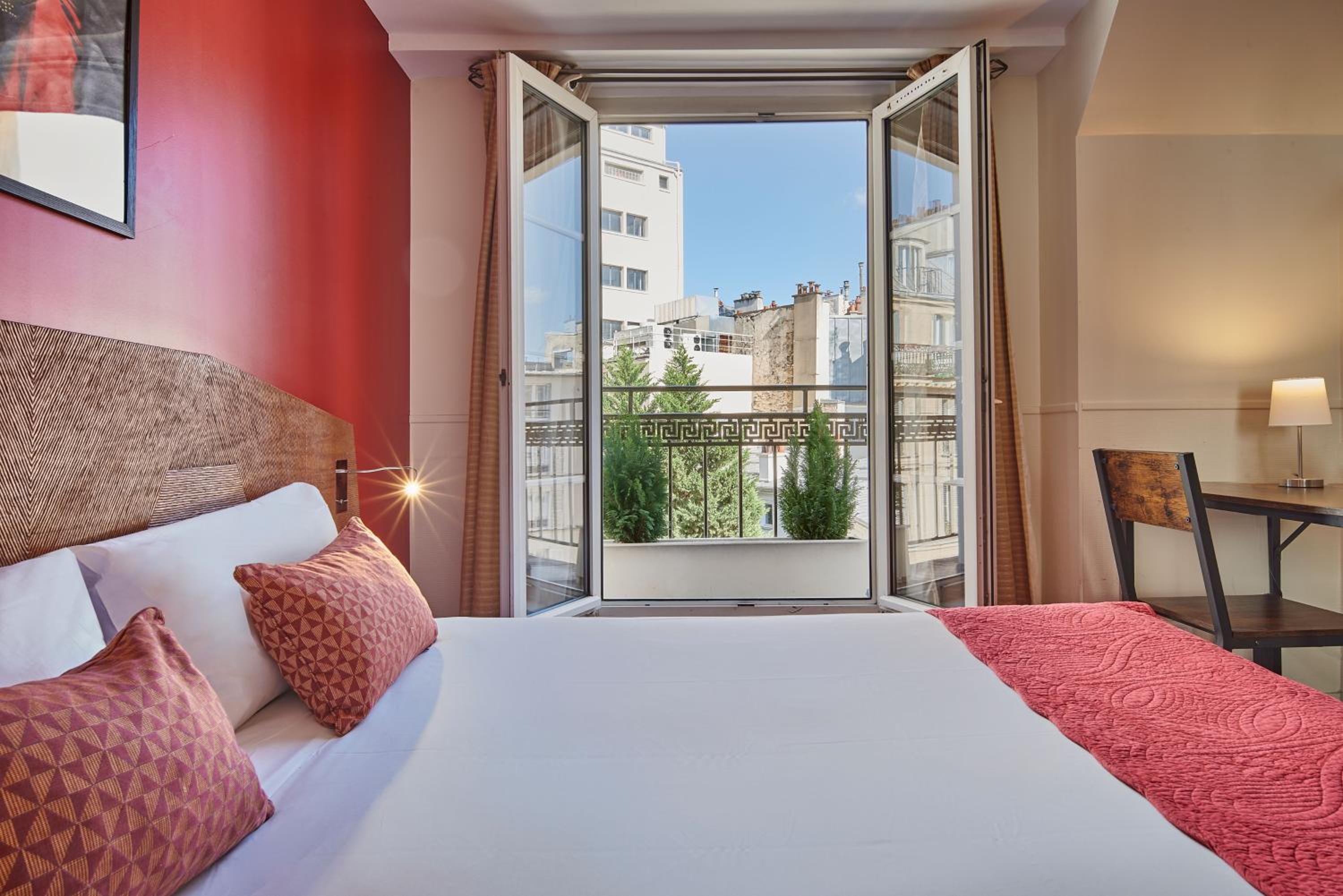 Classic Double Room with Balcony