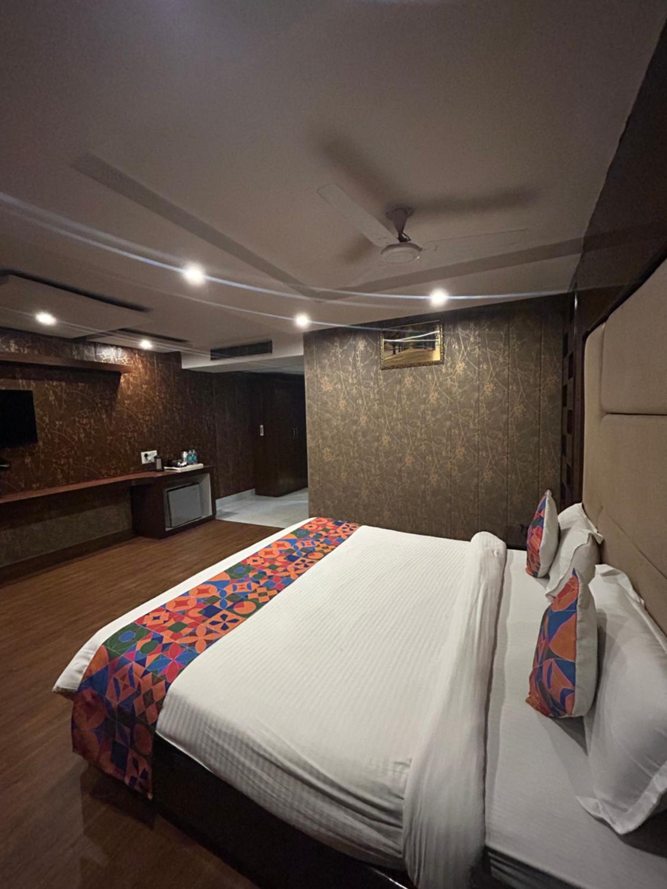Large Double Room