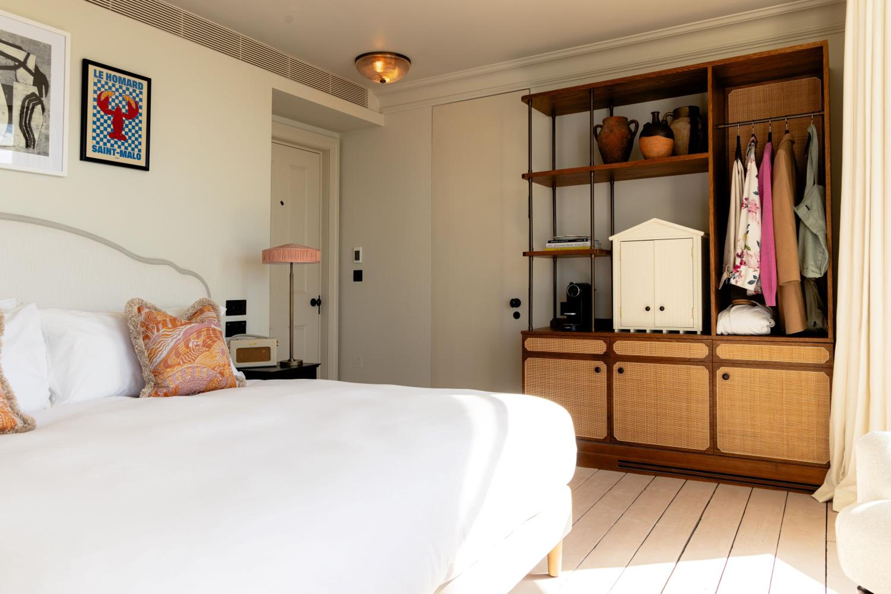Deluxe Double Room with Sea View - Photo 5