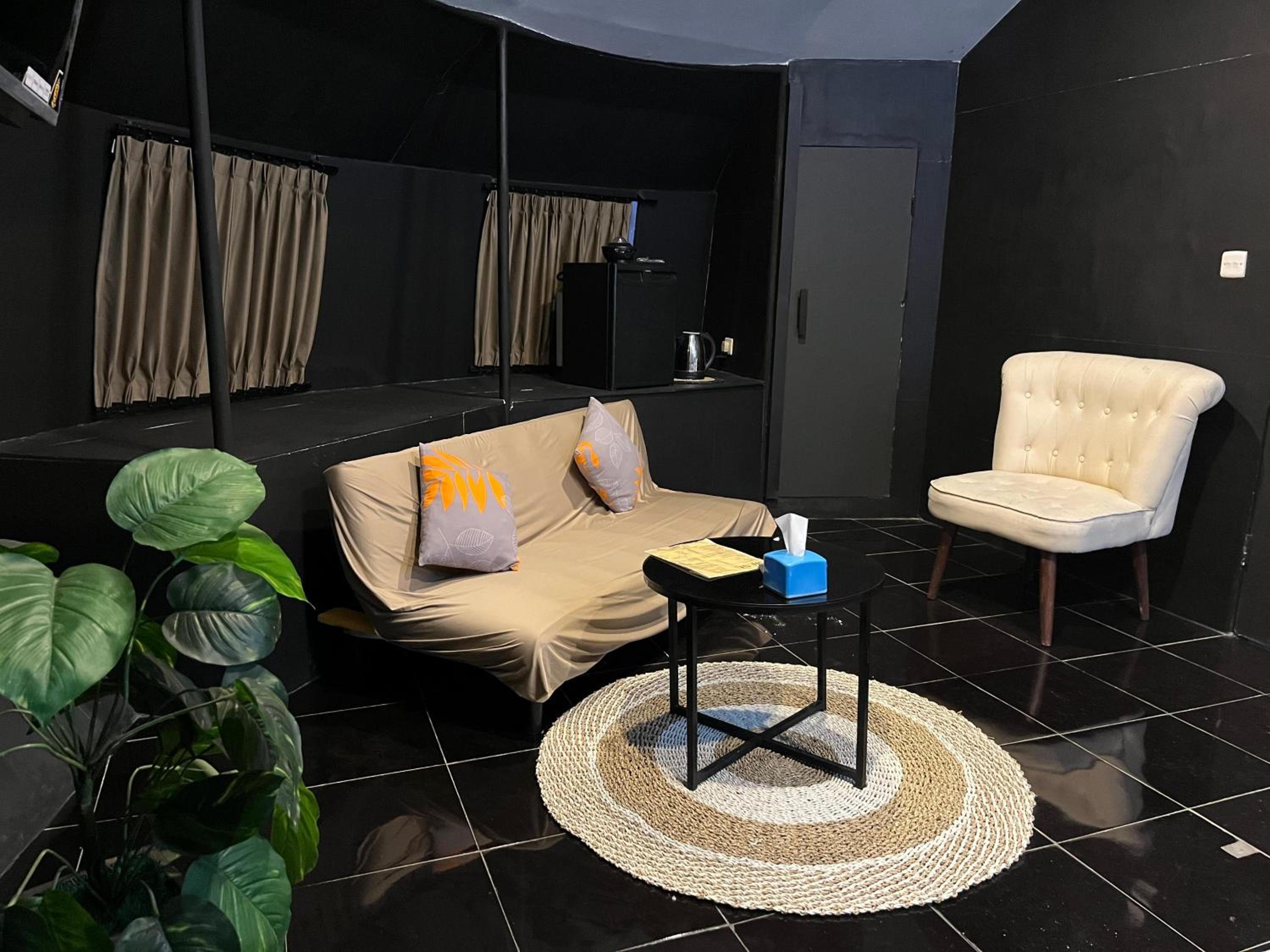 Family Room photo 2