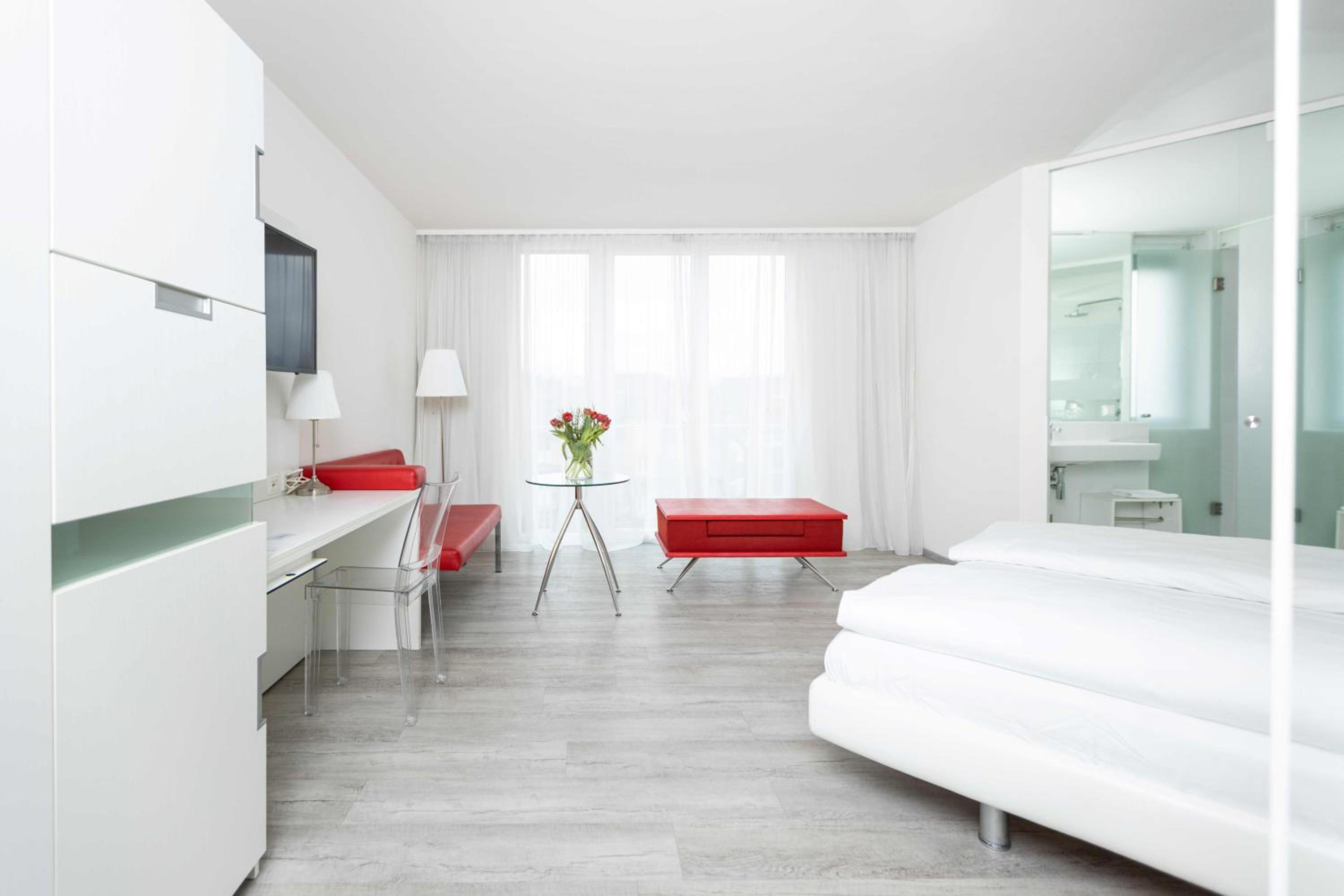 Large Double Room photo 3