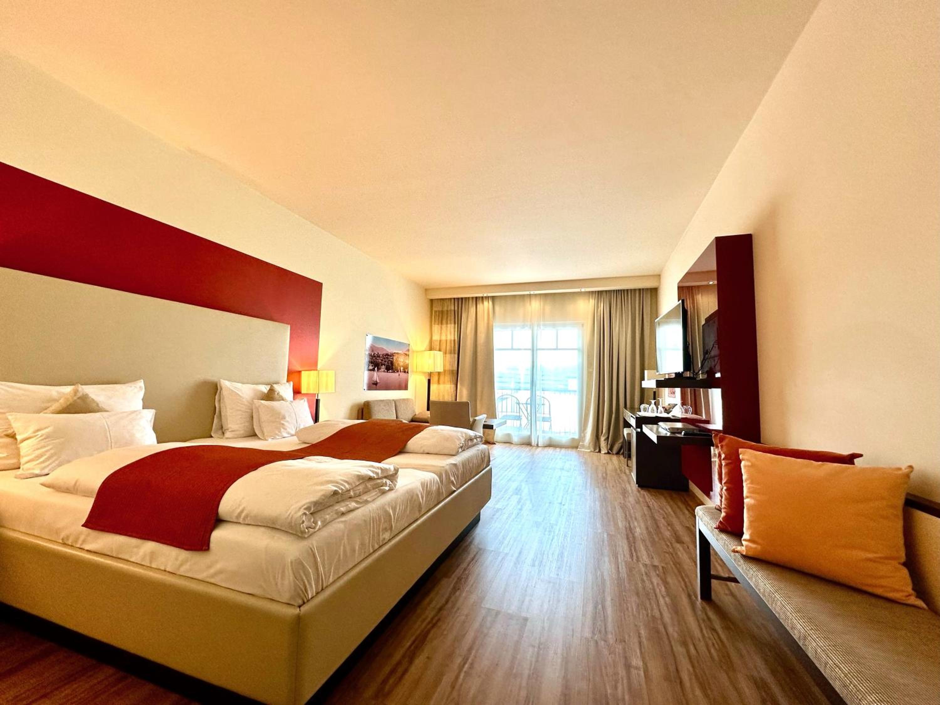 Double Room - Photo 6