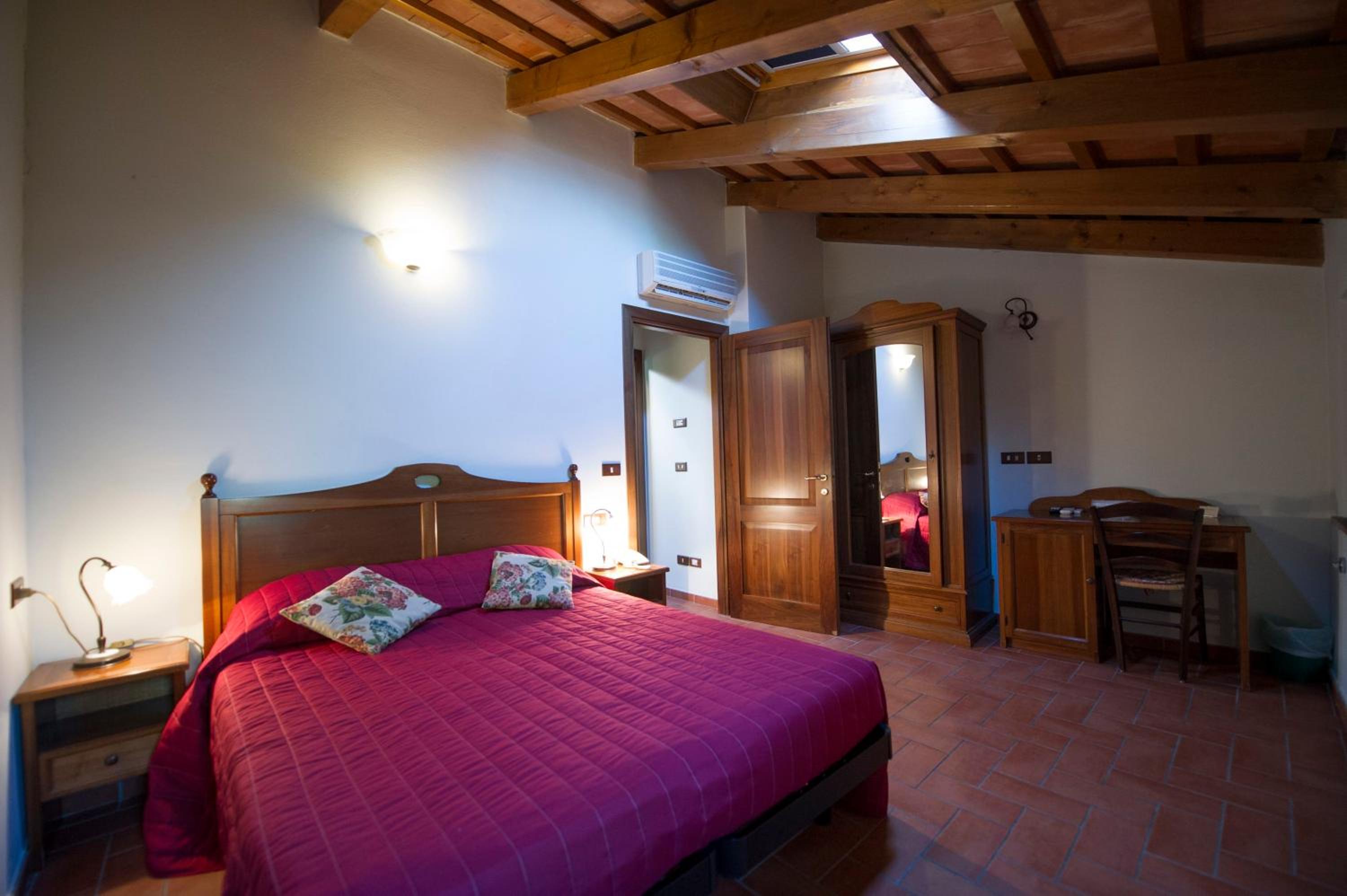 Deluxe Family Room - Photo 8