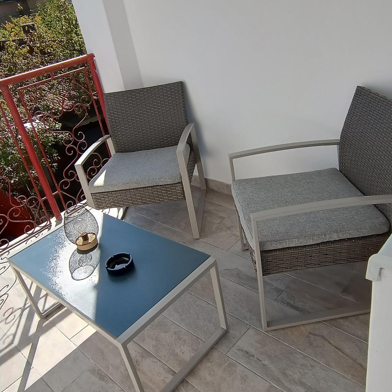 Double Room with Terrace - Photo 9