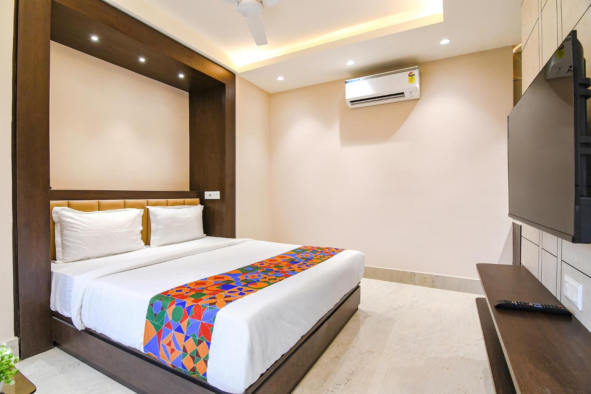 Deluxe Room - Photo 3