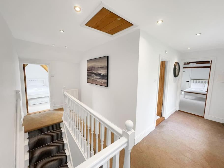 Four-Bedroom House photo 2