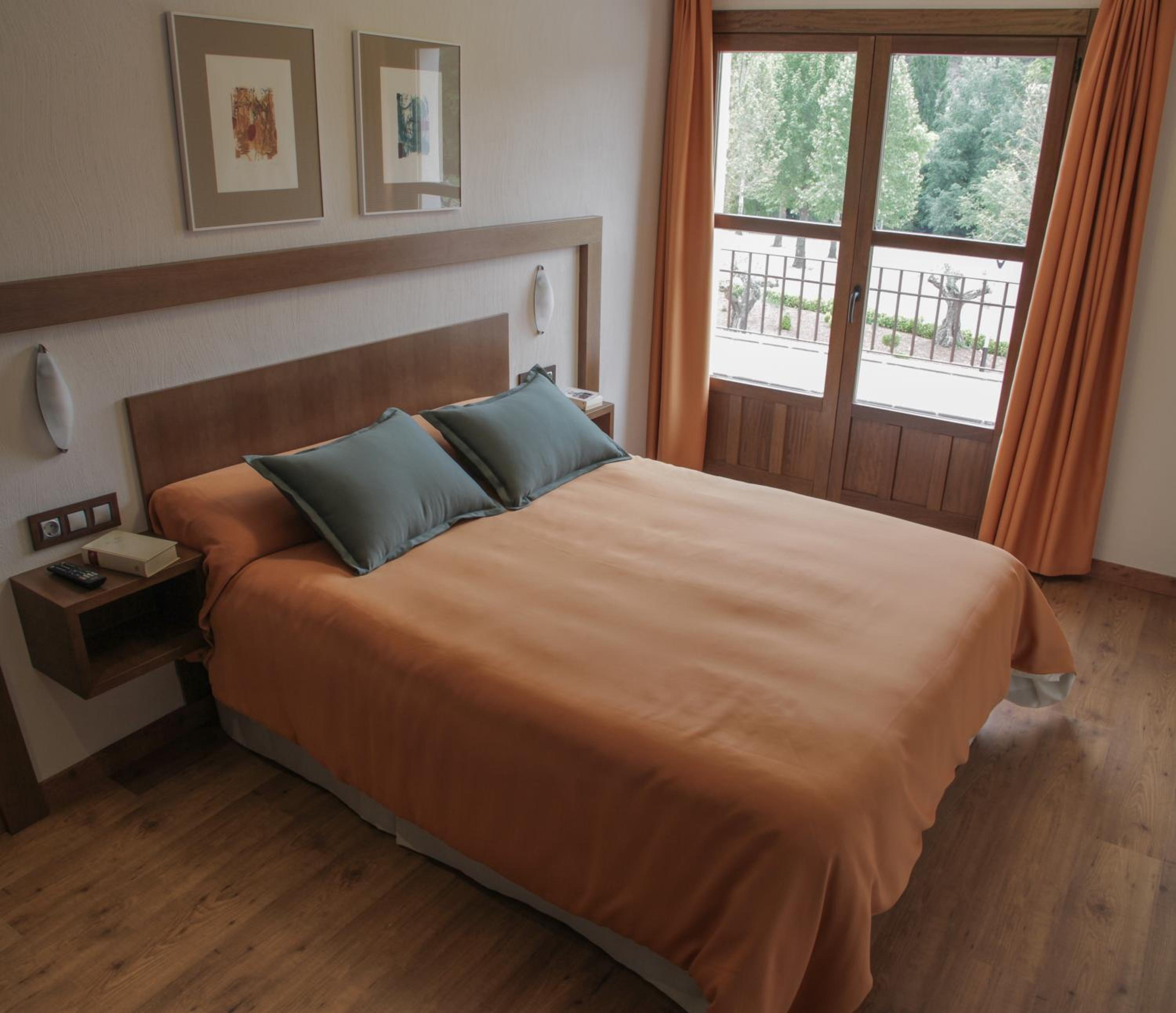 Three-Bedroom House photo 2