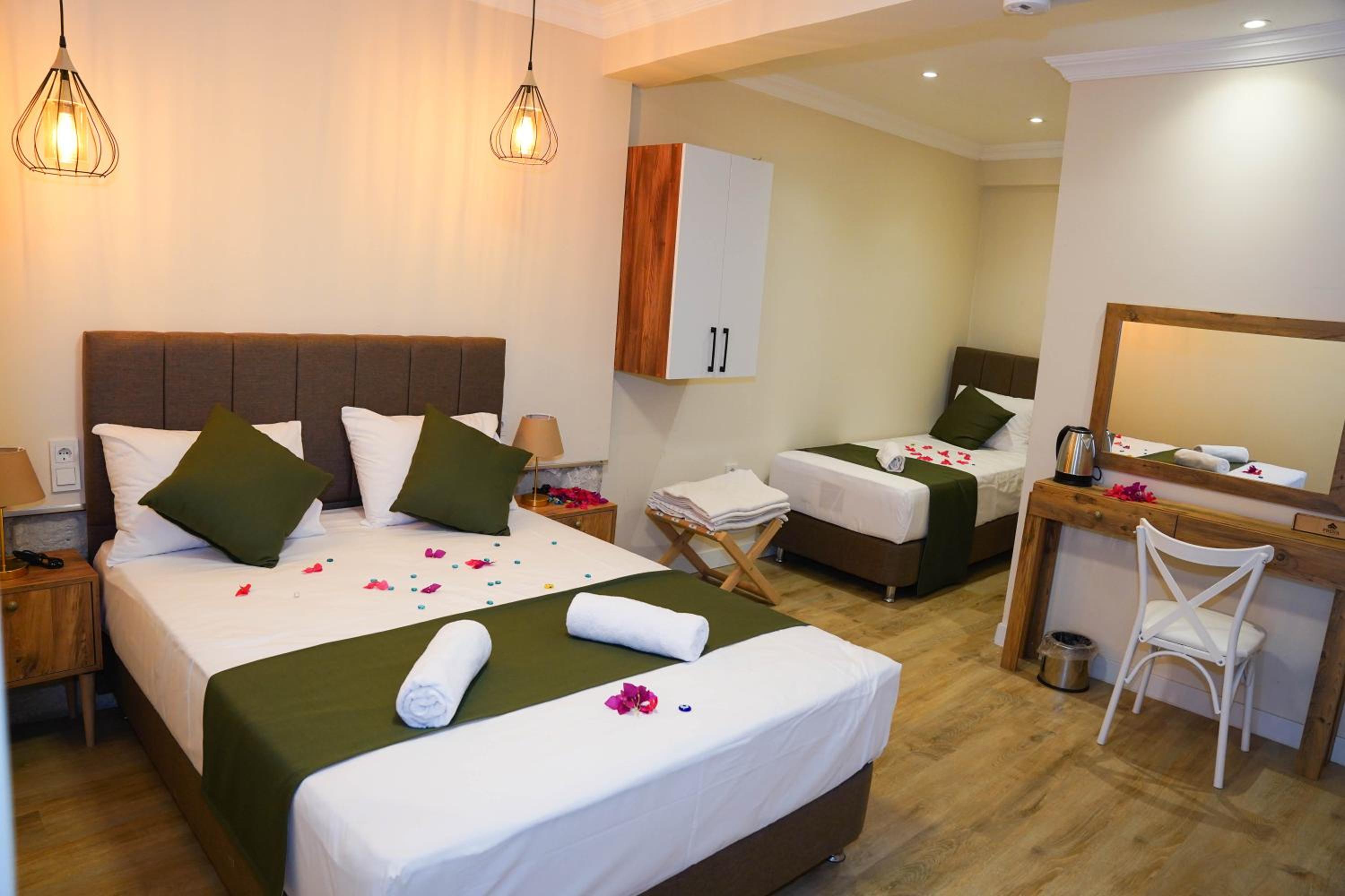 Triple Room with Private Bathroom