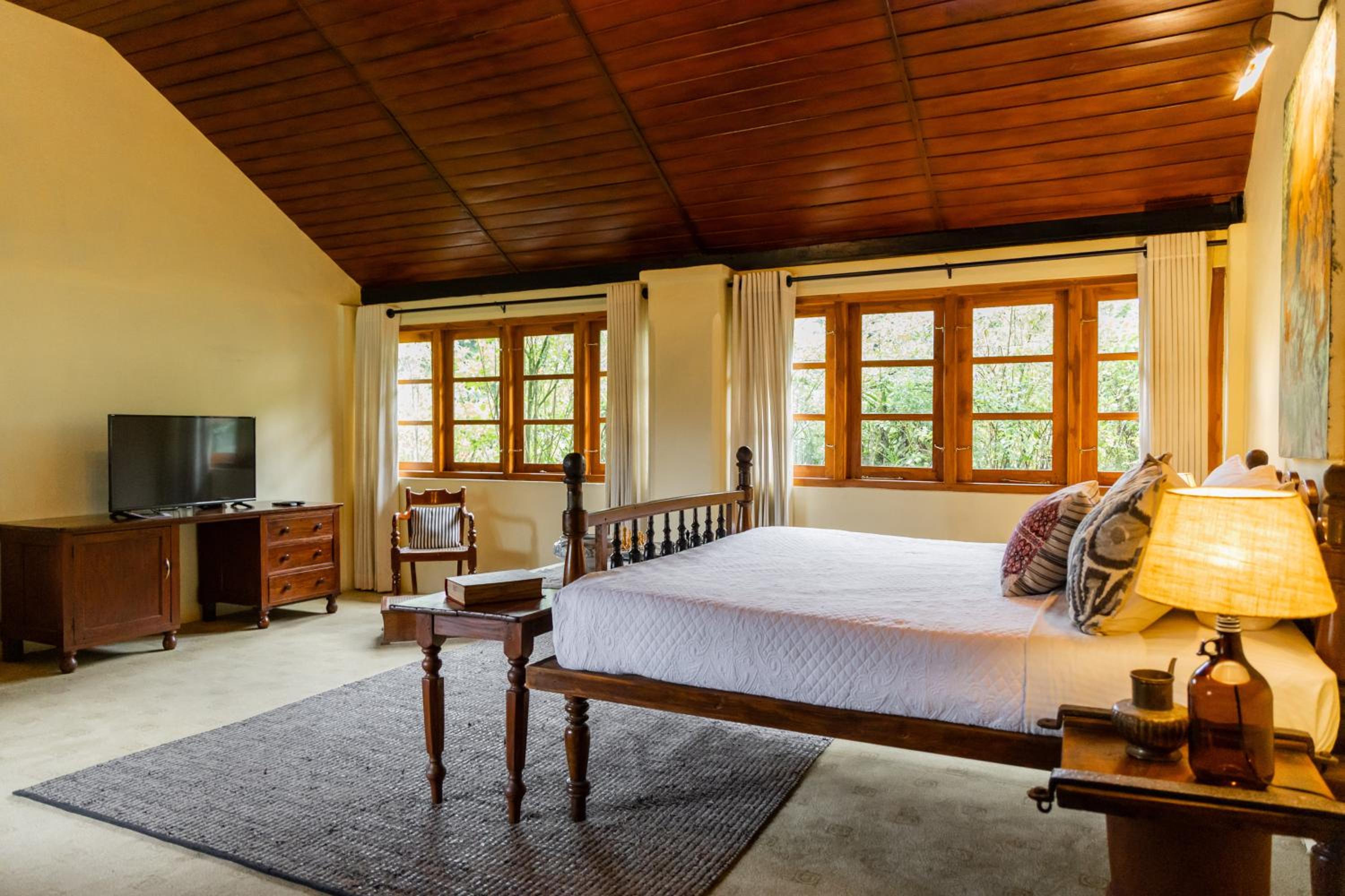 Bungalow Suite with a Free Beverage - Photo 6
