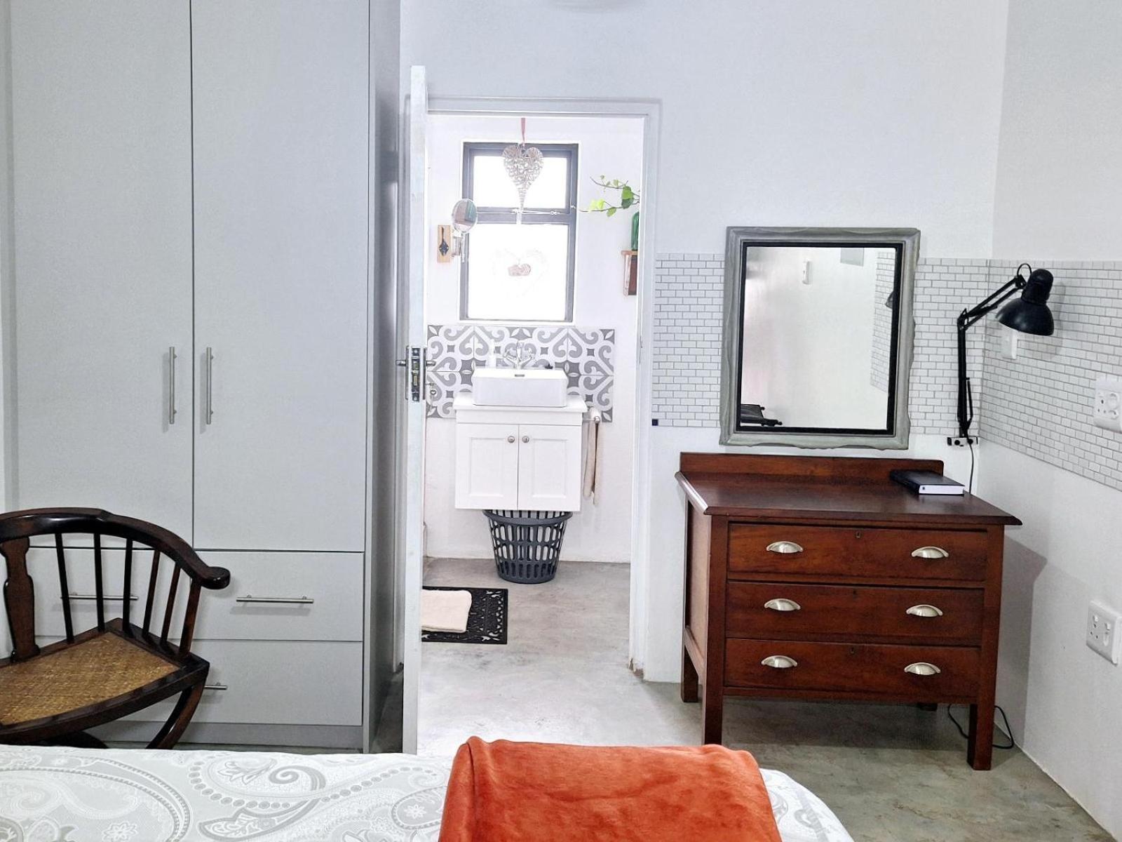 One-Bedroom Apartment - Photo 6