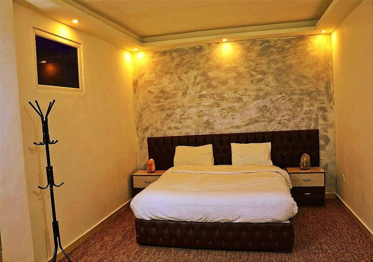 Three-Bedroom Apartment - Photo 16