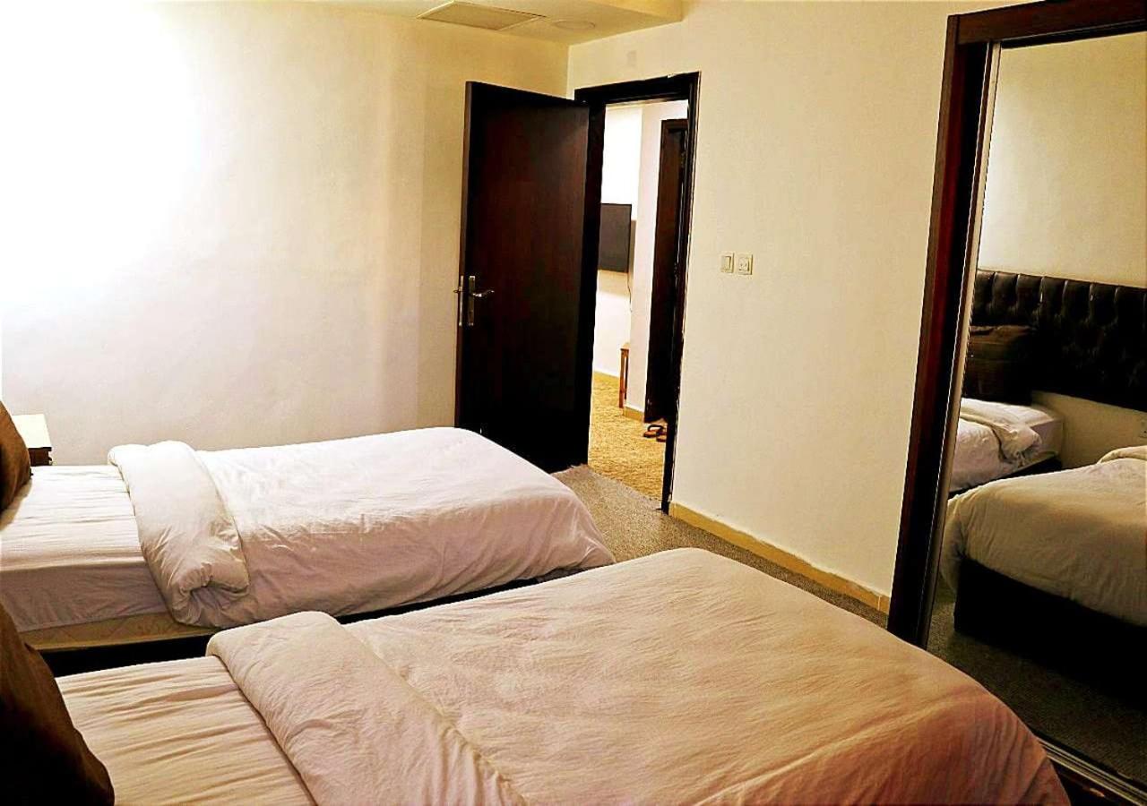 Three-Bedroom Apartment - Photo 19