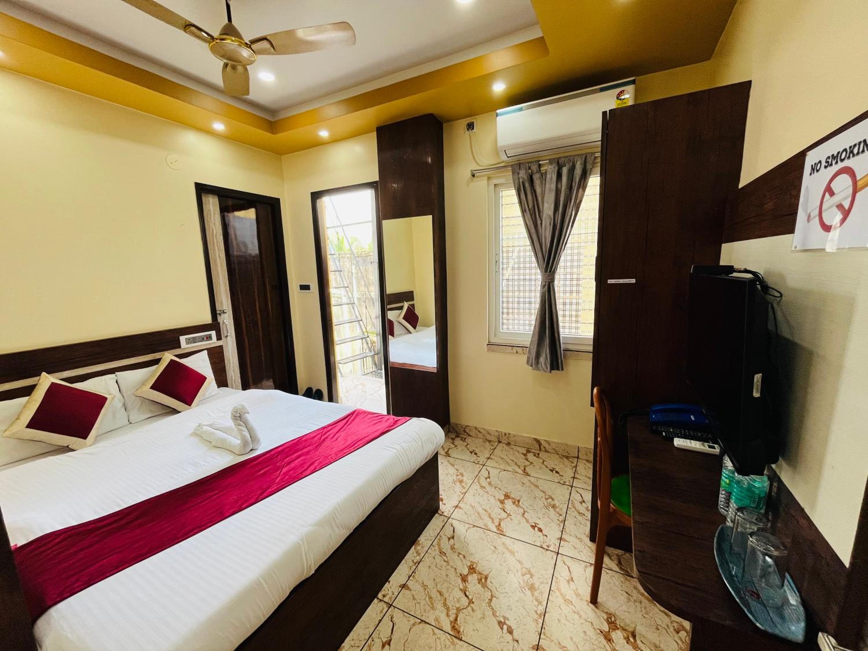 Standard Double Room - Photo 10