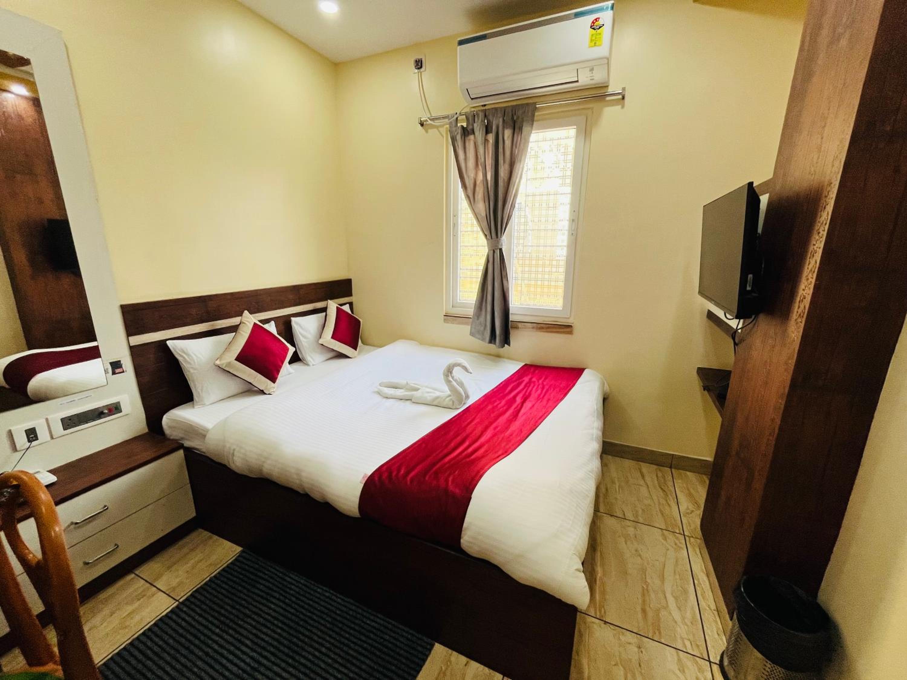 Standard Double Room - Photo 14