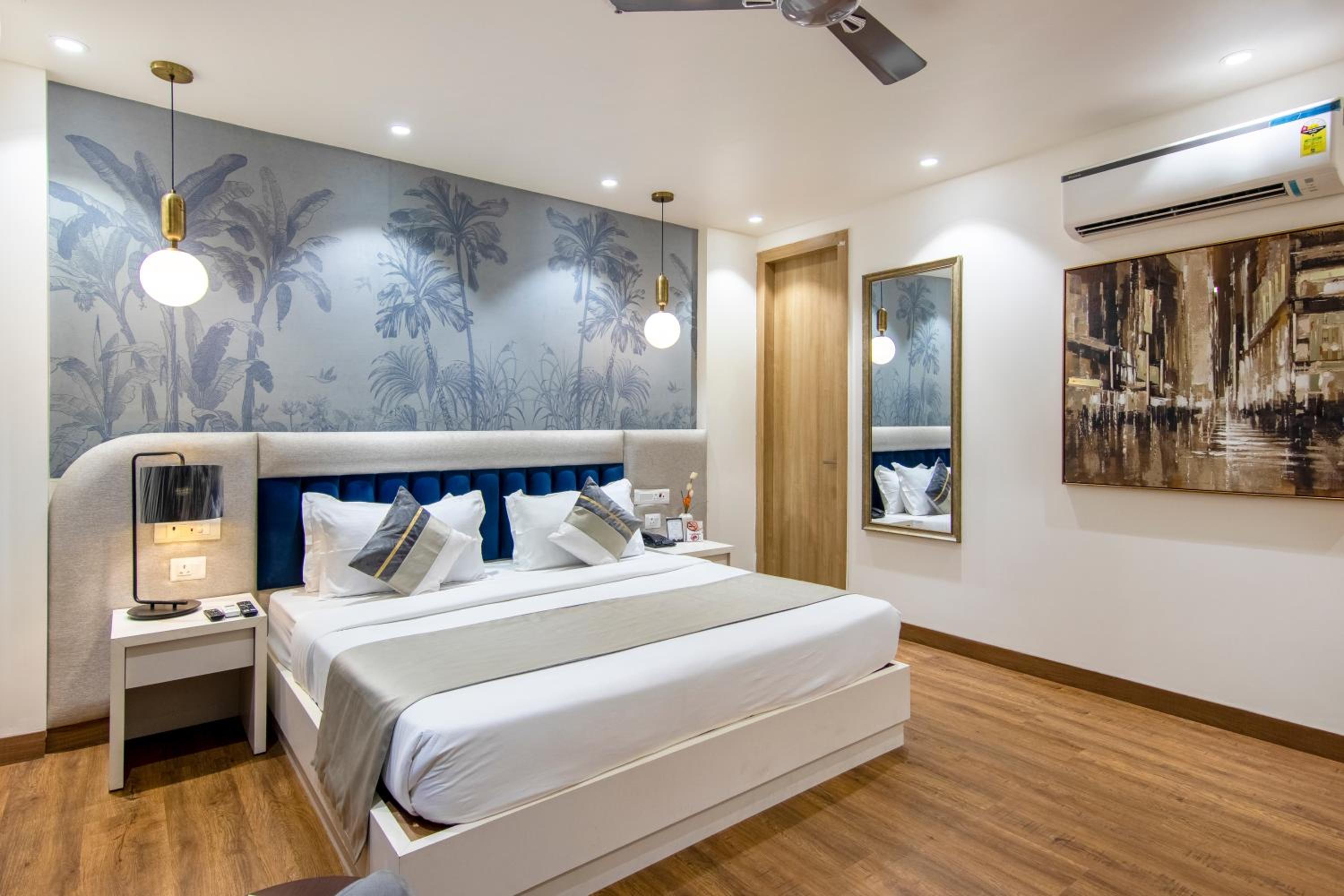 Deluxe Double or Twin Room