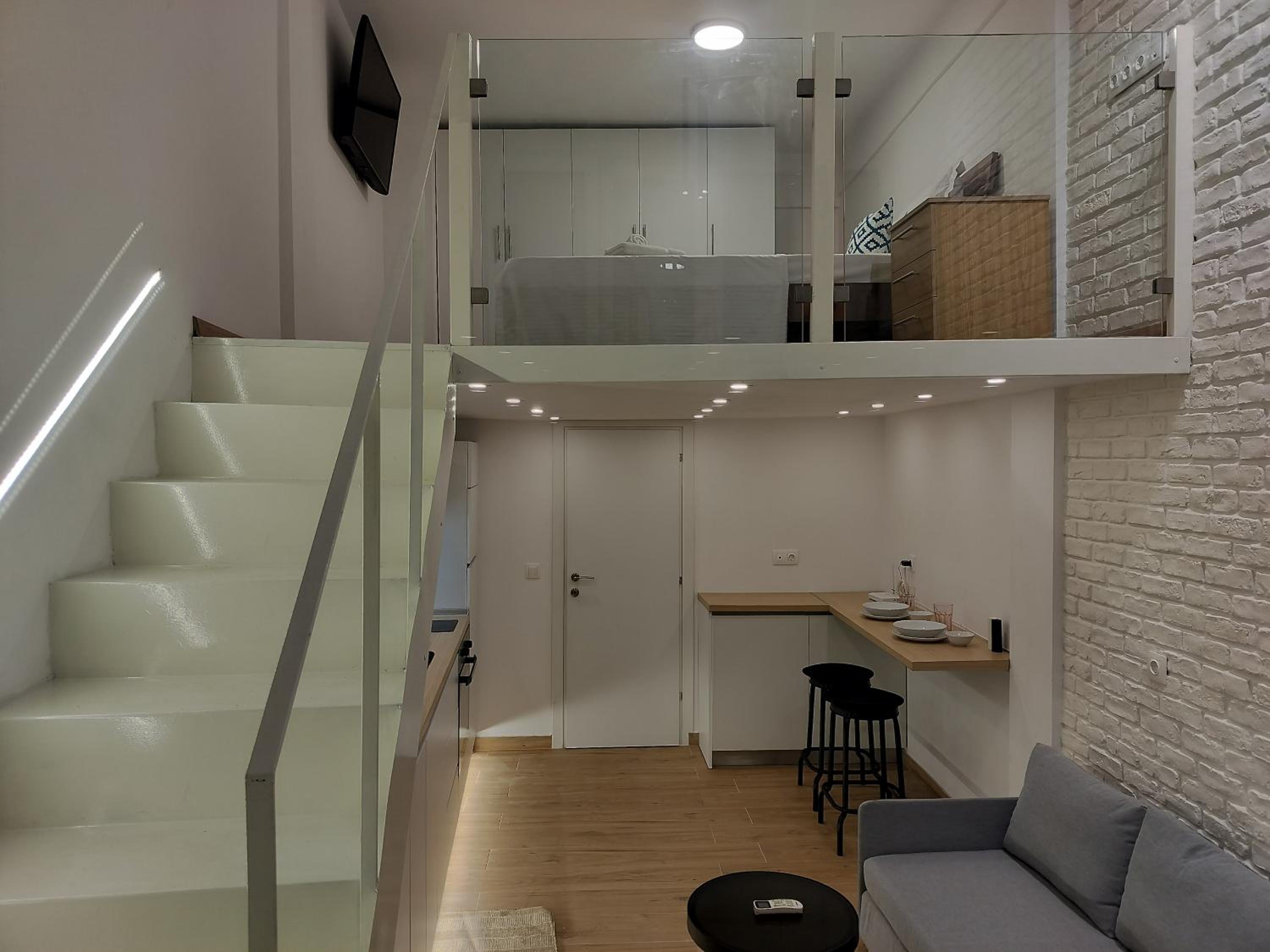 Studio Apartment with One Double Bed