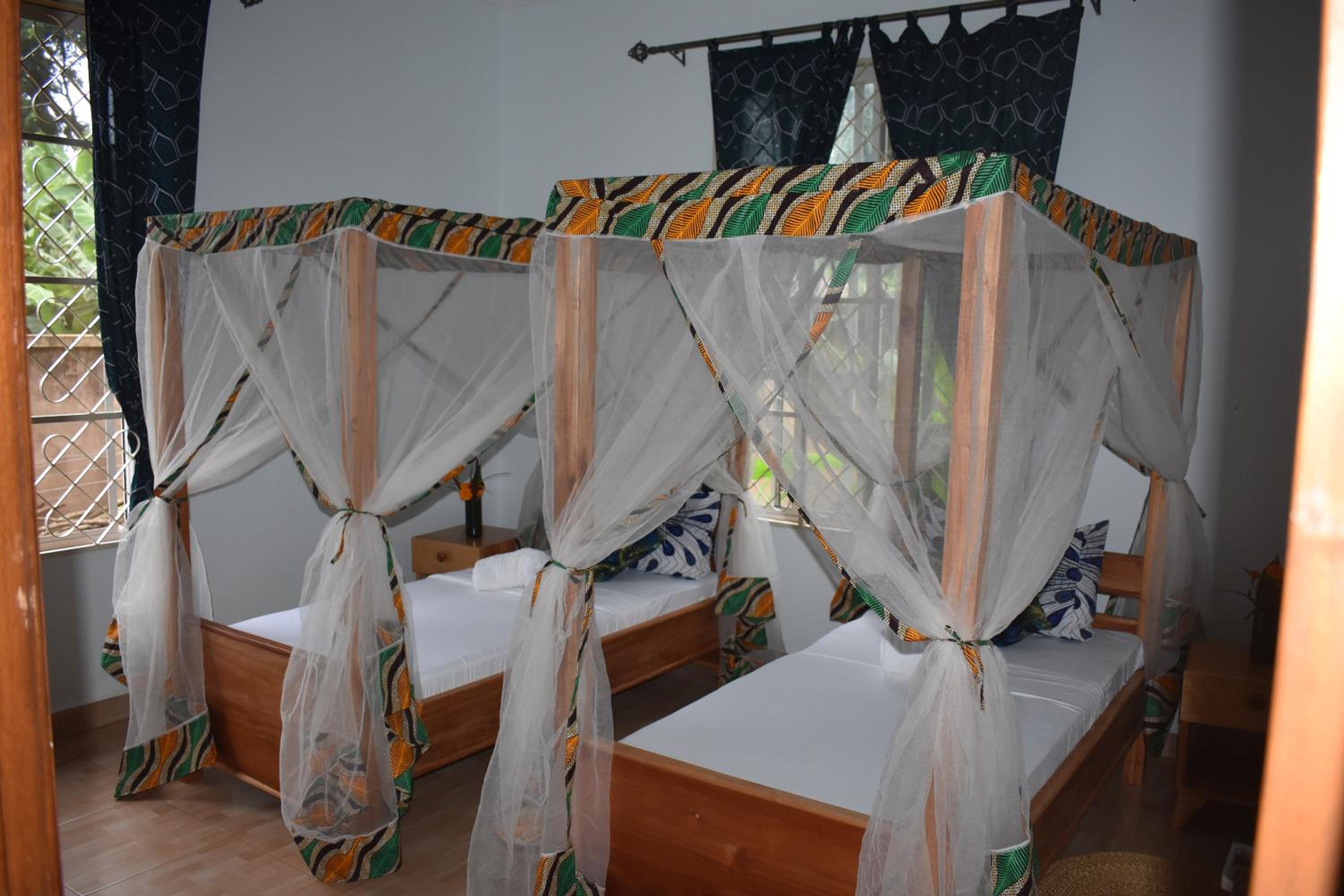 Twin Room with Private Bathroom