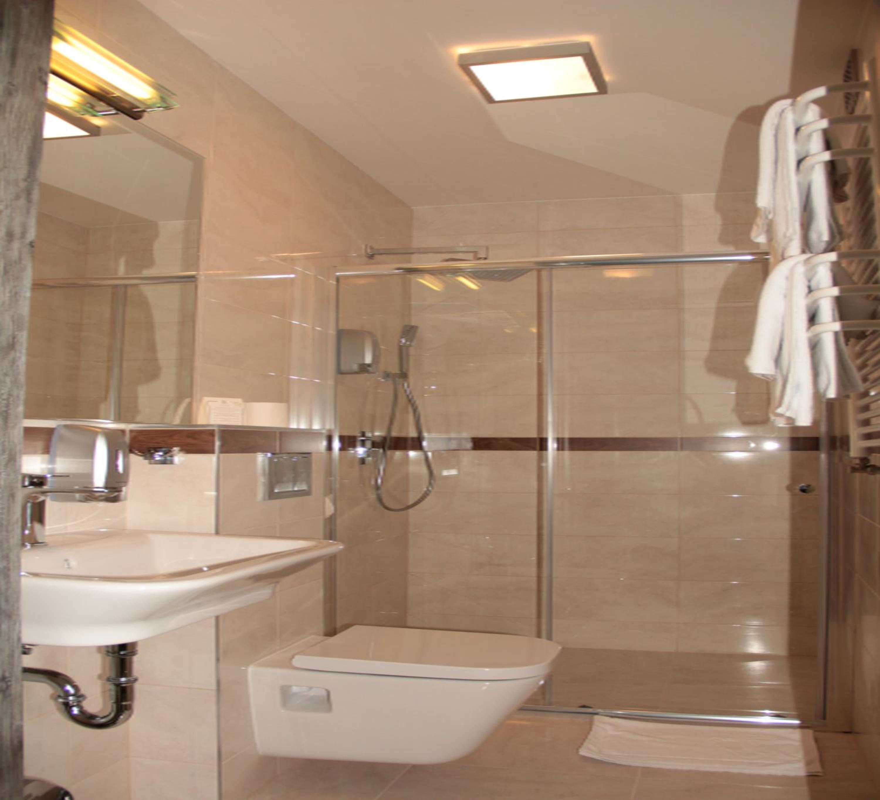 Standard Family Room - Photo 2