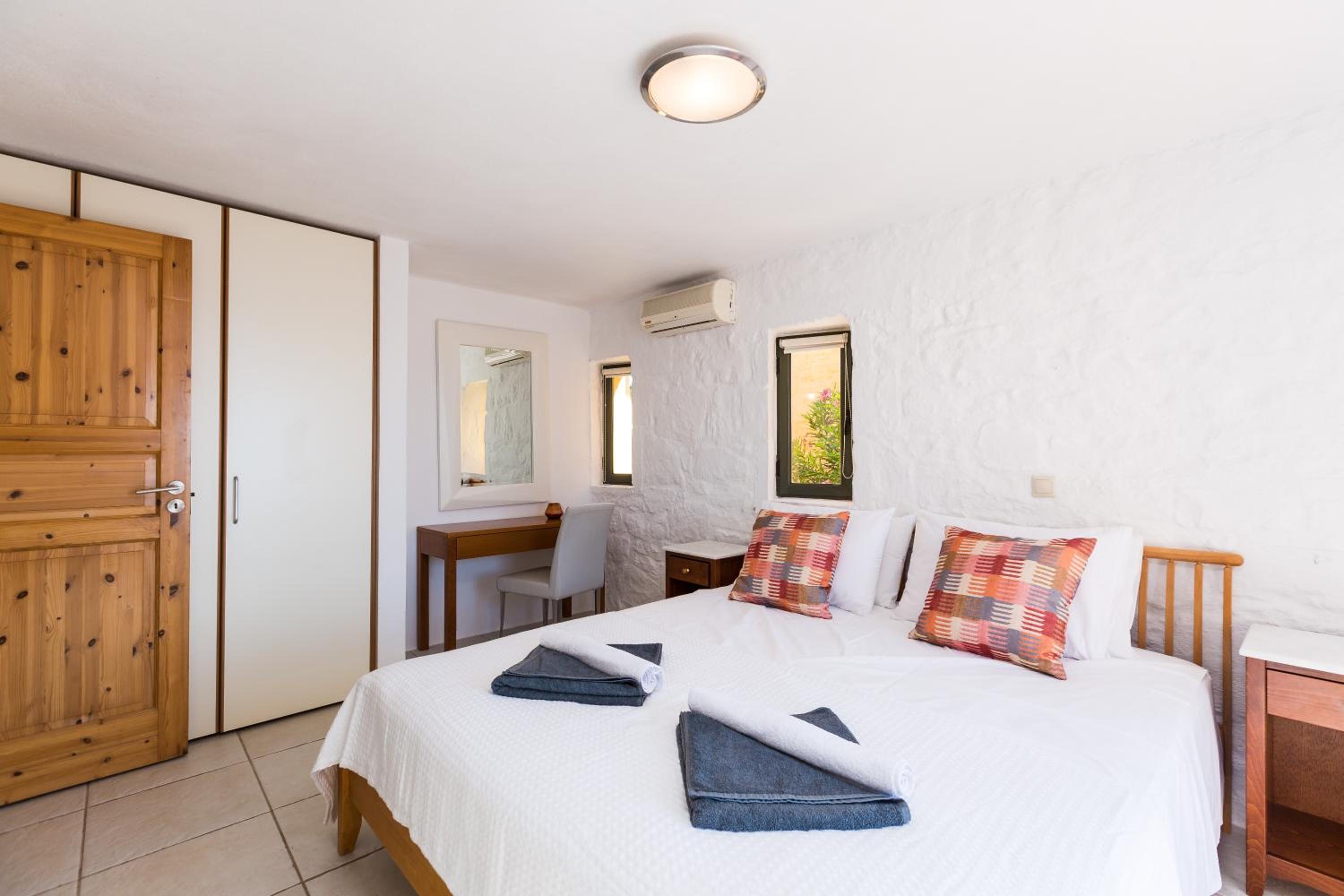 Villa photo 2