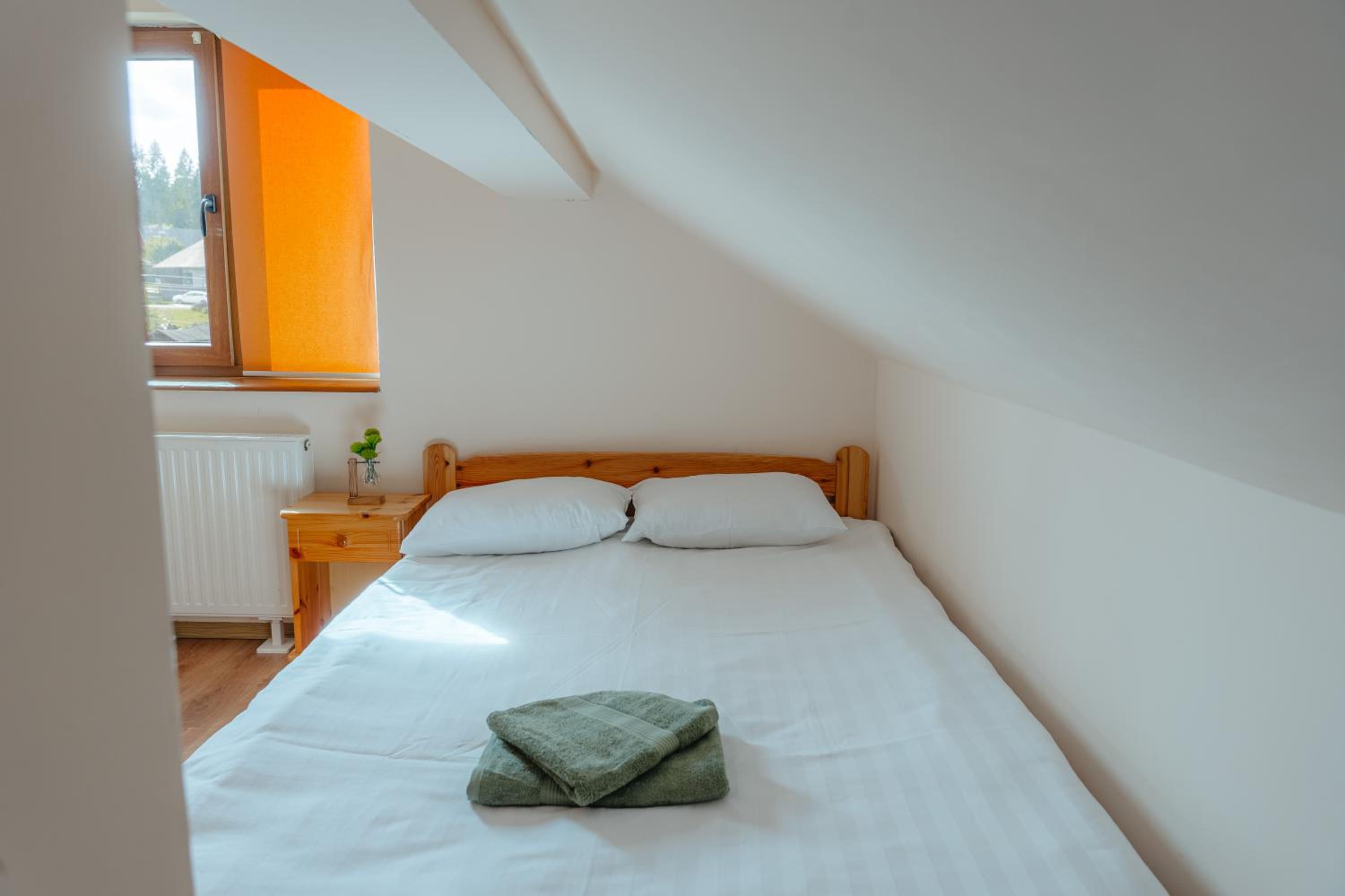 Double Room with Shared Bathroom photo 3