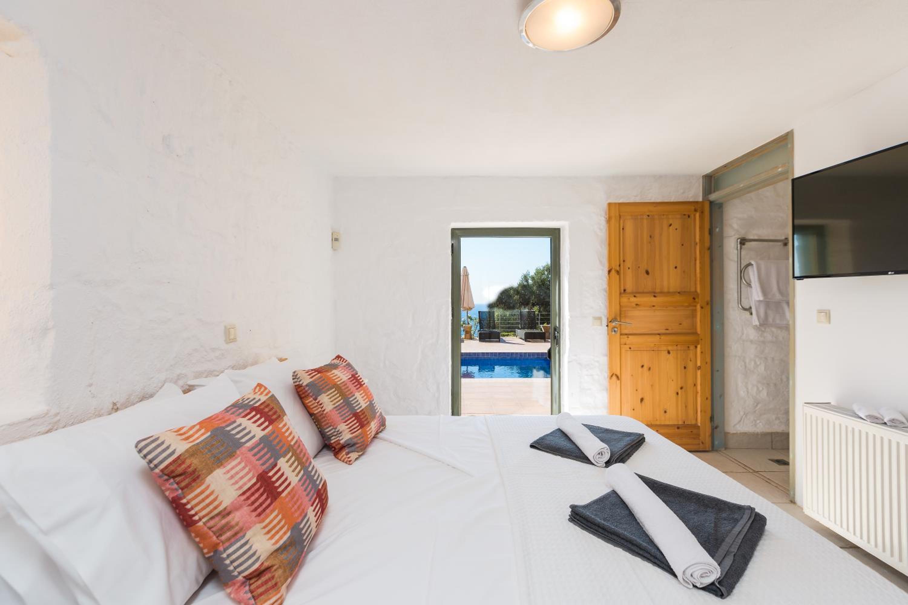 Villa photo 3