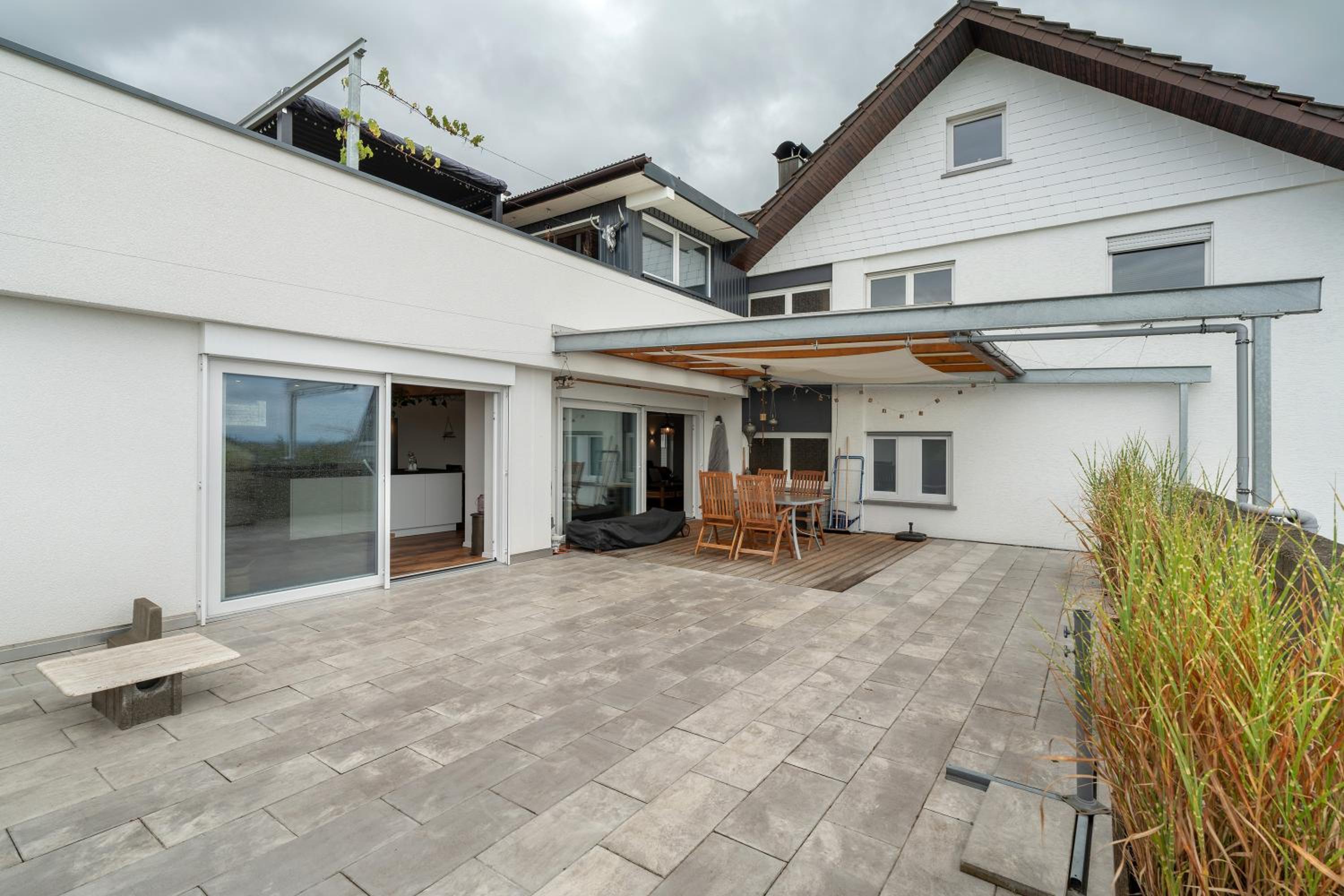 Two-Bedroom Deluxe Apartment with Garden View photo 3