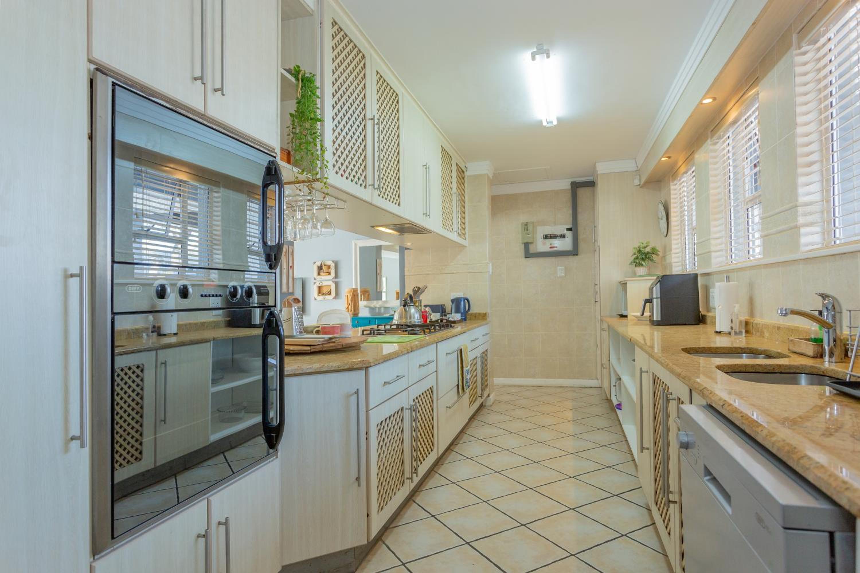 Apartment - Ground Floor Villa photo 3