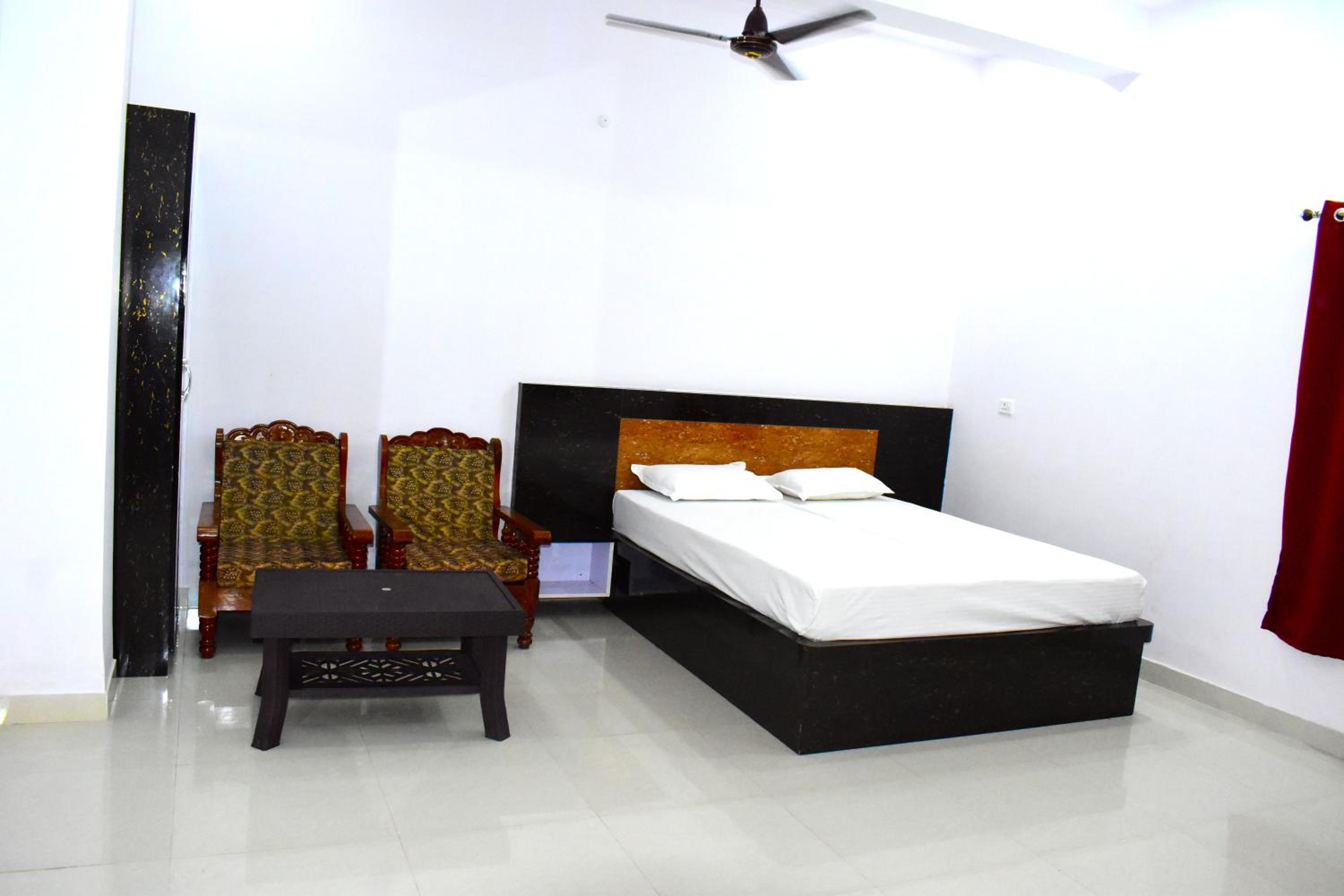 Deluxe Double Room photo 2
