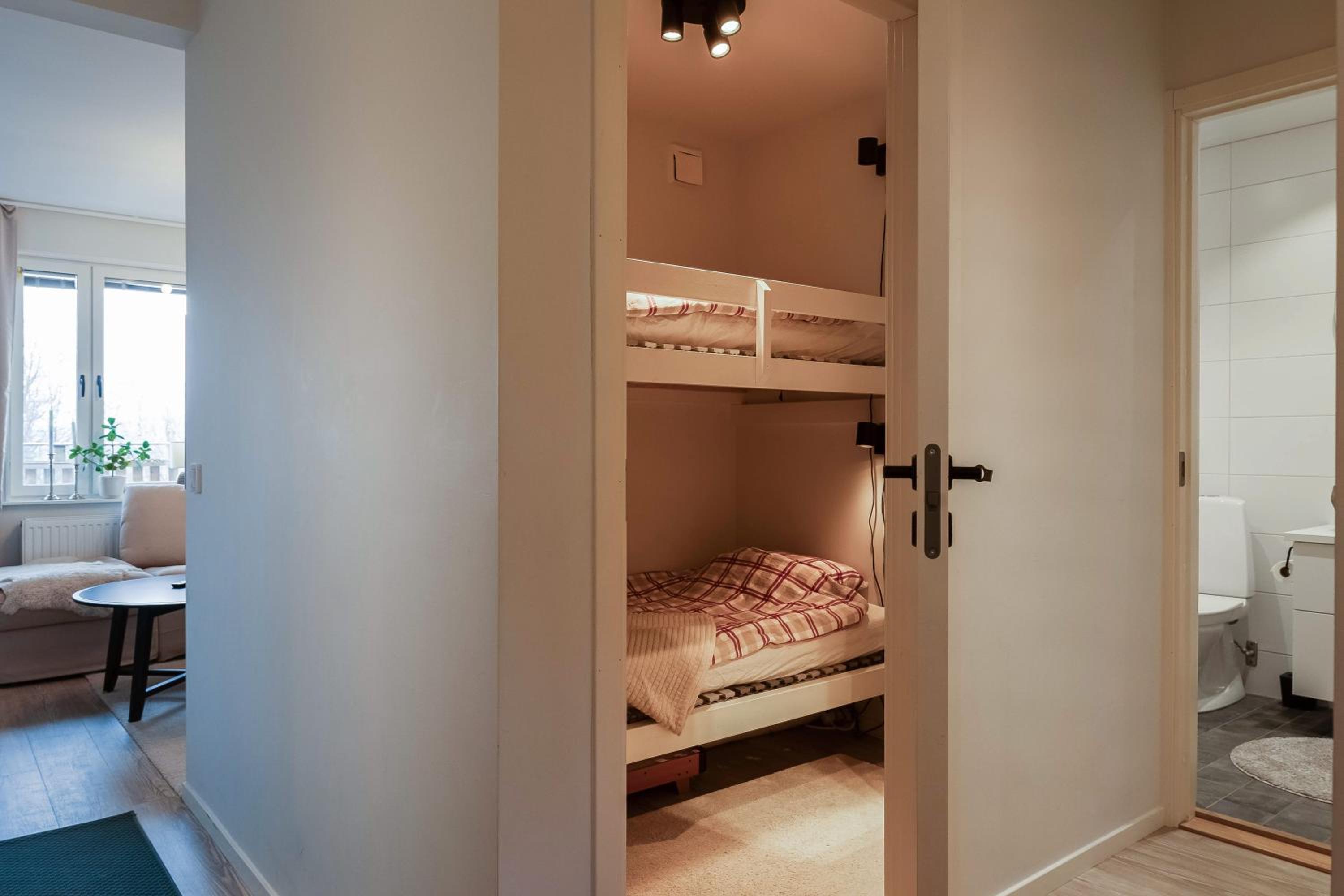 Three-Bedroom Apartment - Photo 27