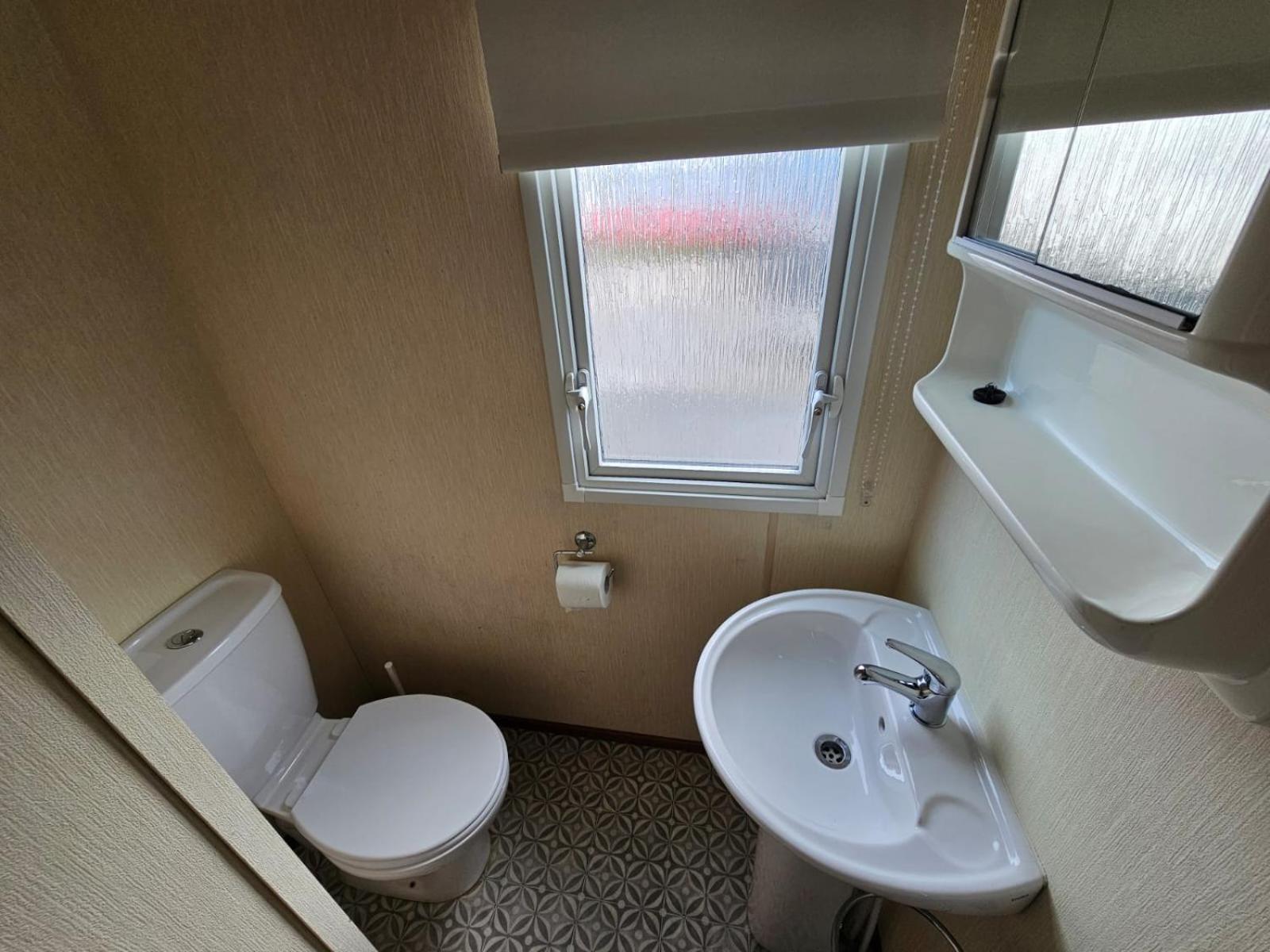 Mobile Home photo 1